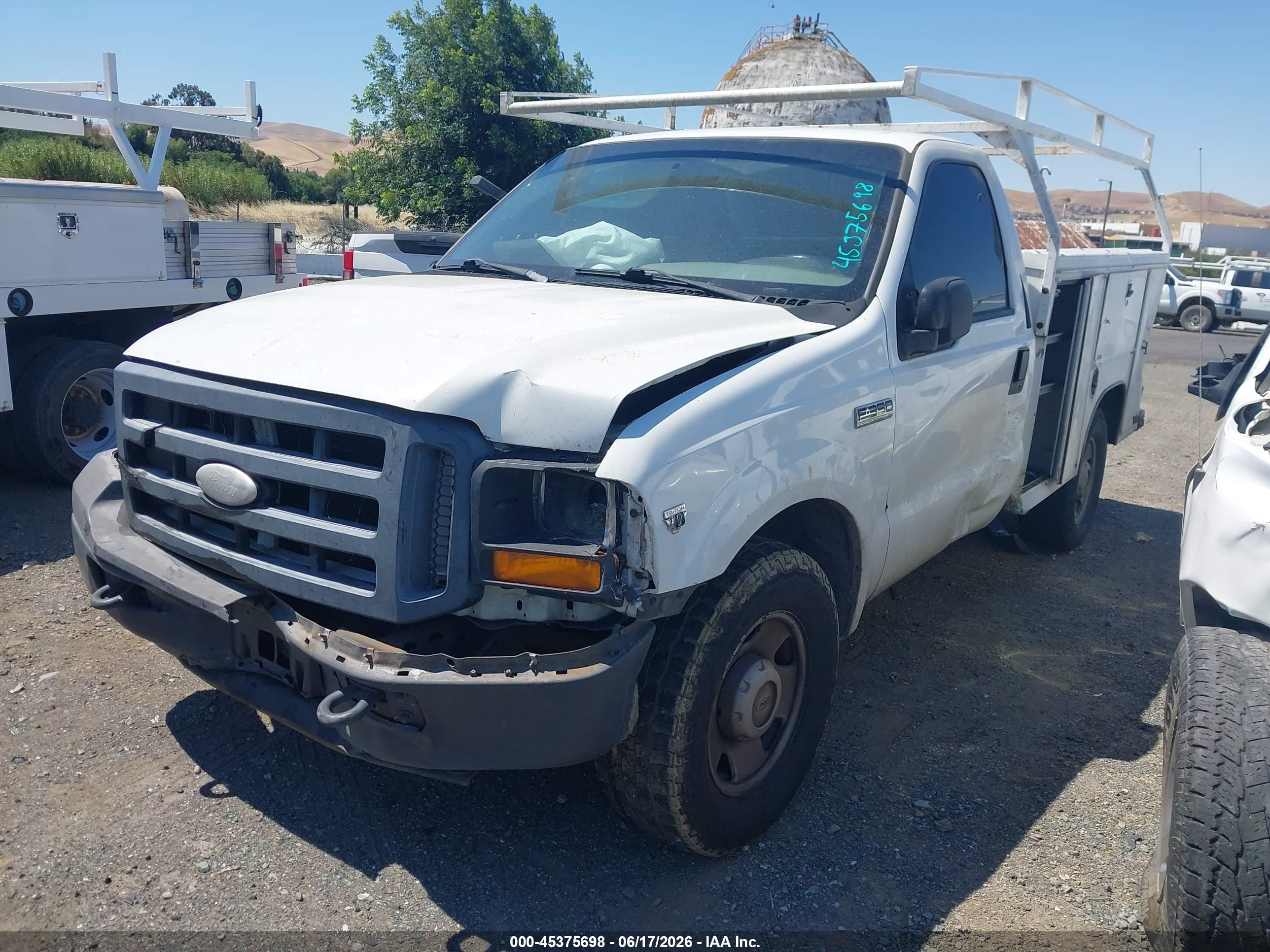 2006 Ford F-350 VIN 1FTWF30Y16EC19299 IAAI salvage auction — Front End, Salvage (California), sold $750 on 2026-07-09 (photo 2)