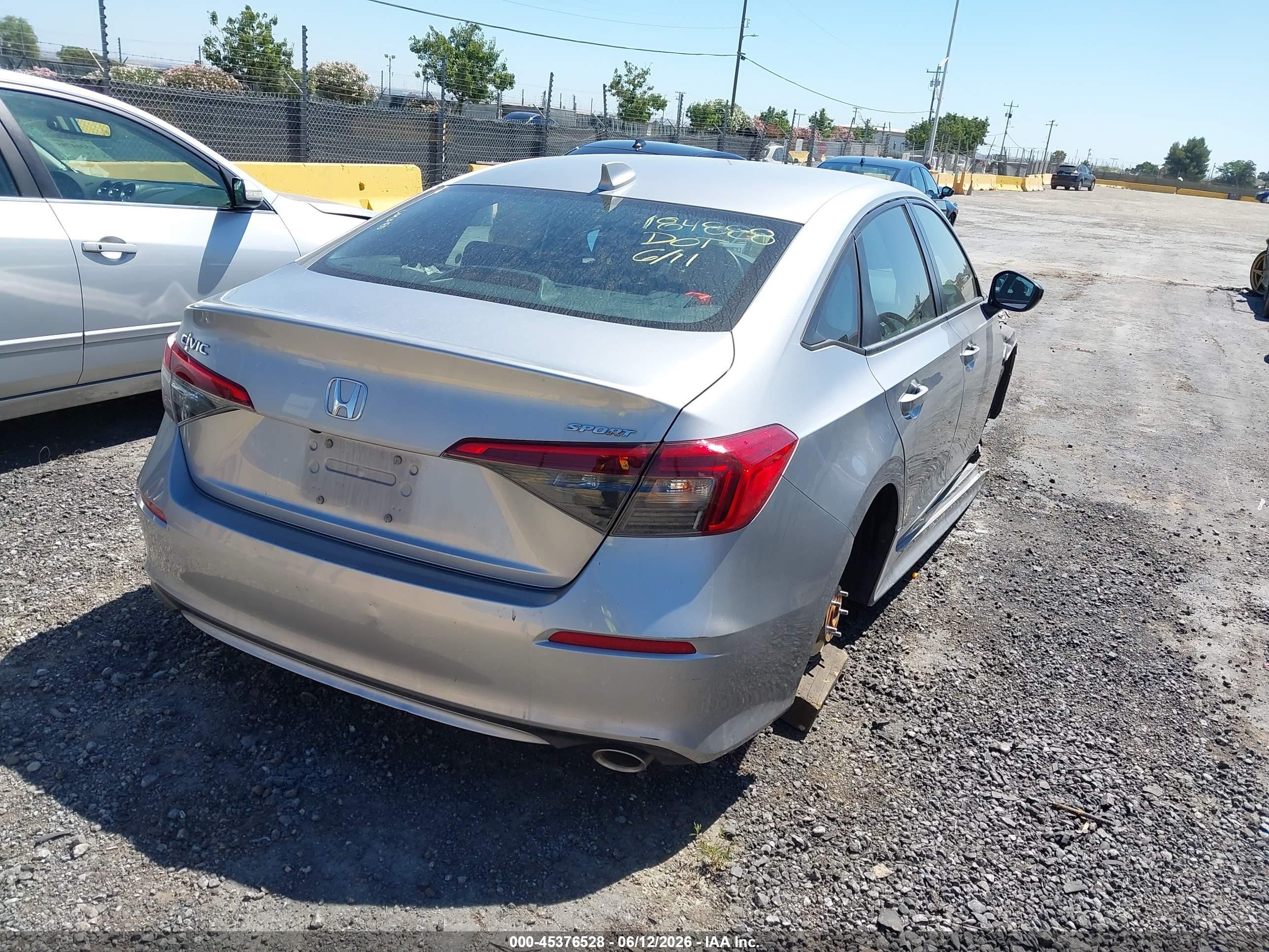 2022 Honda Civic VIN 2HGFE2F57NH593516 IAAI salvage auction — Theft, Salvage (California), sold $5,800 on 2026-07-09 (photo 4)