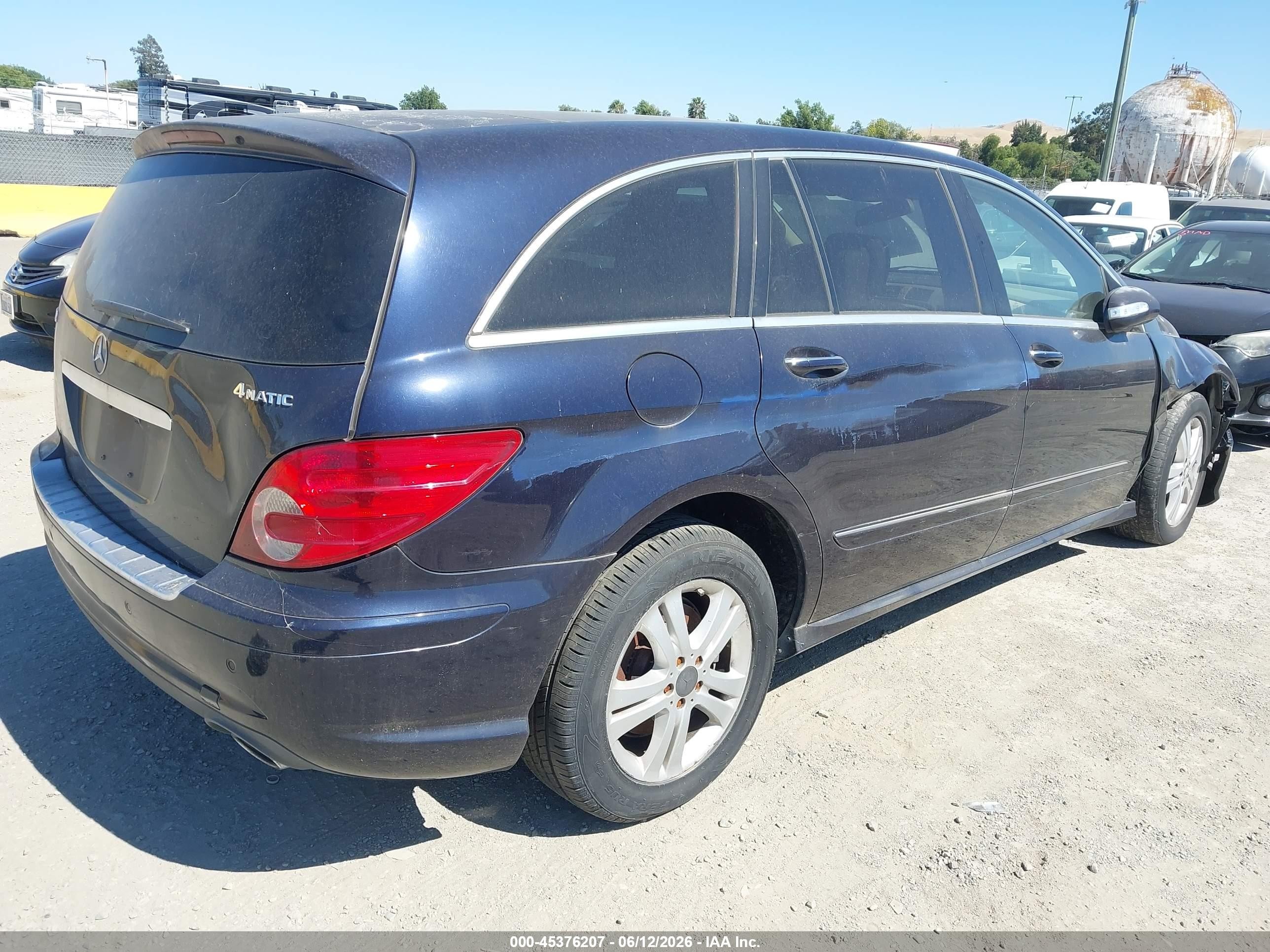 2008 Mercedes-Benz R-Class VIN 4JGCB65E88A069826 IAAI salvage auction — Normal Wear, Salvage Title - Dealer (California), sold $325 on 2026-07-02 (photo 4)