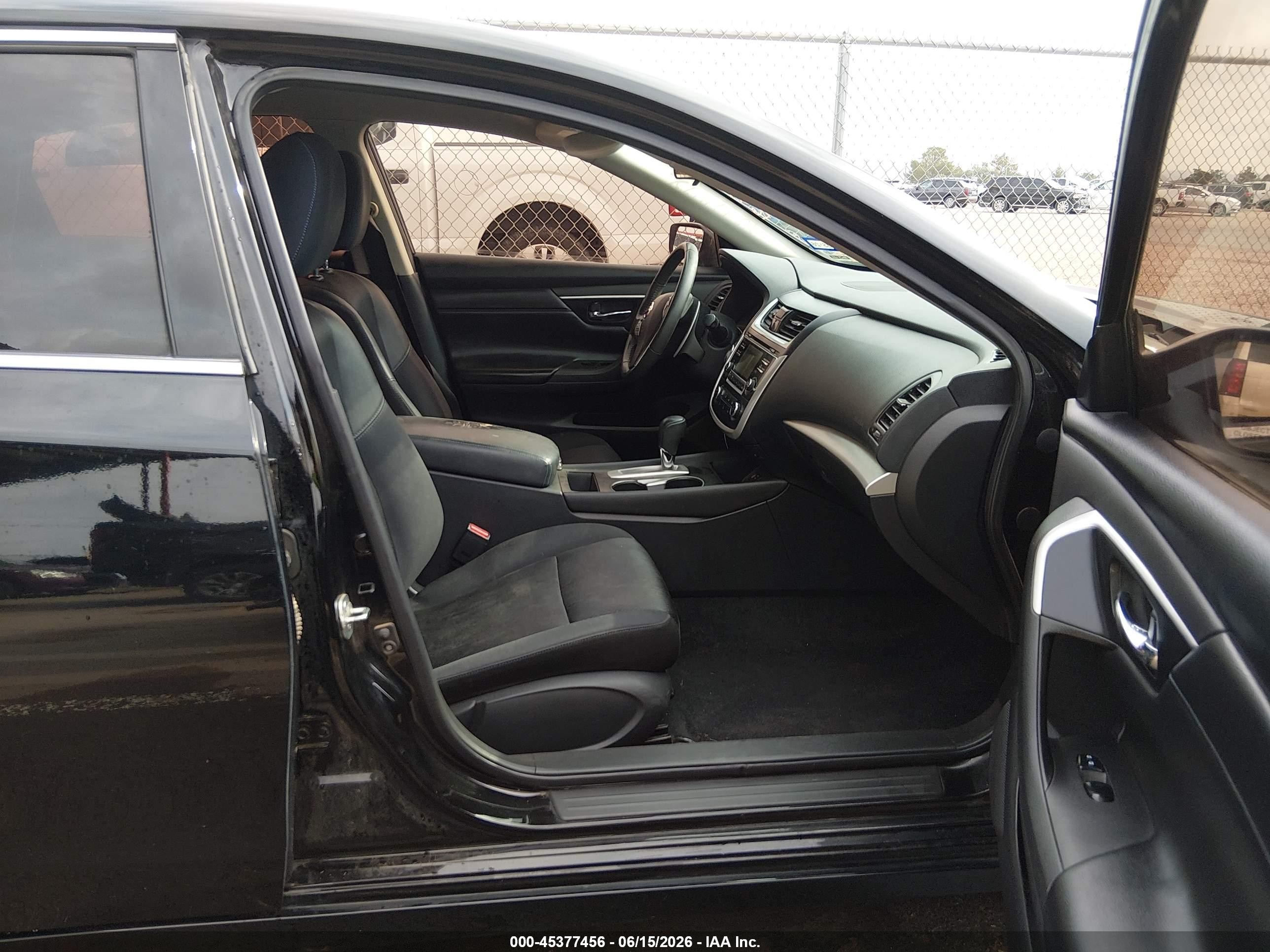 2017 Nissan Altima VIN 1N4AL3AP0HC262450 IAAI salvage auction — Rear End, Salvage (Texas), sold $975 on 2026-09-14 (photo 5)