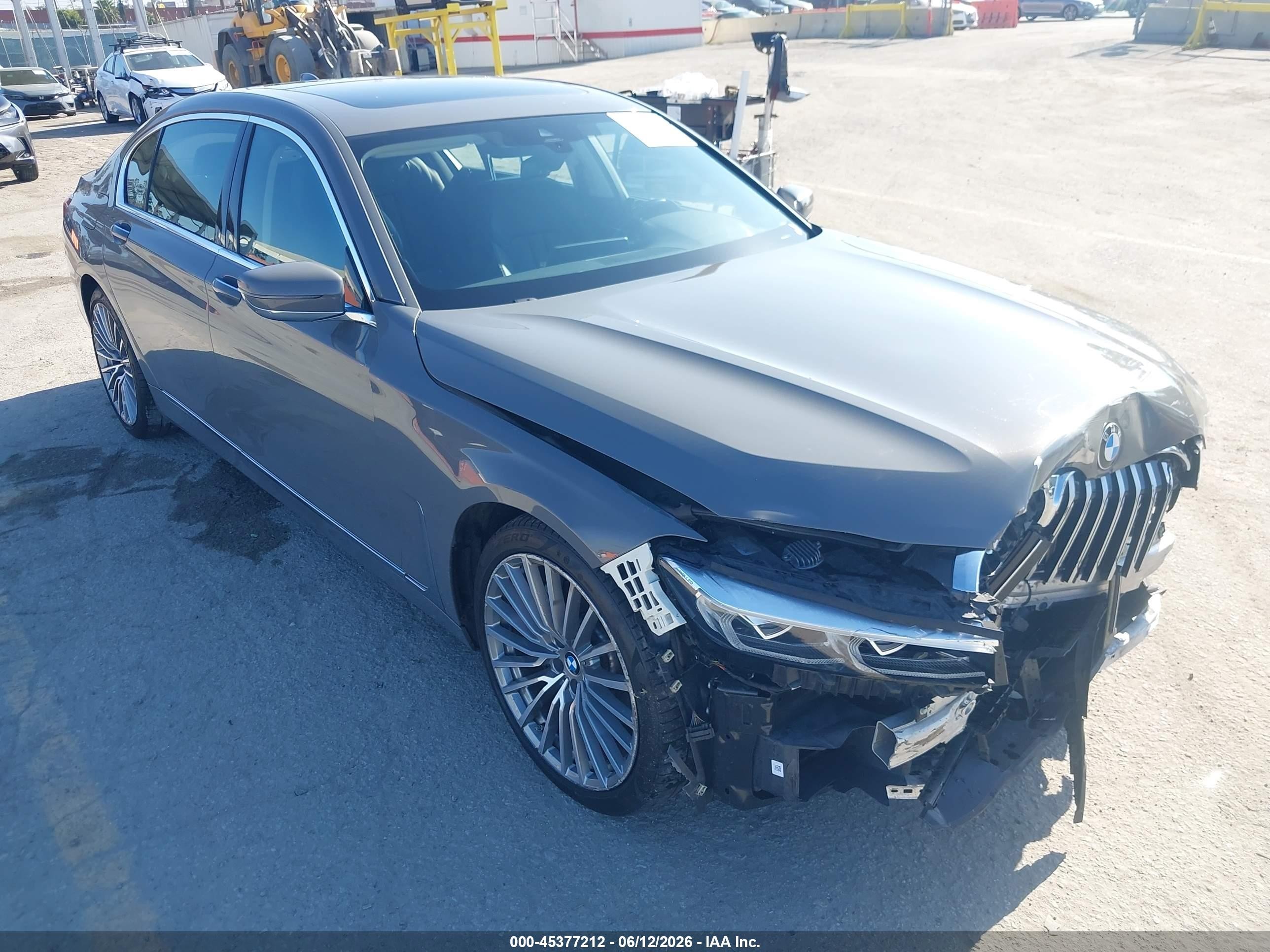 2020 BMW 7 Series VIN WBA7T2C06LCD77190 — IAAI salvage auction photo