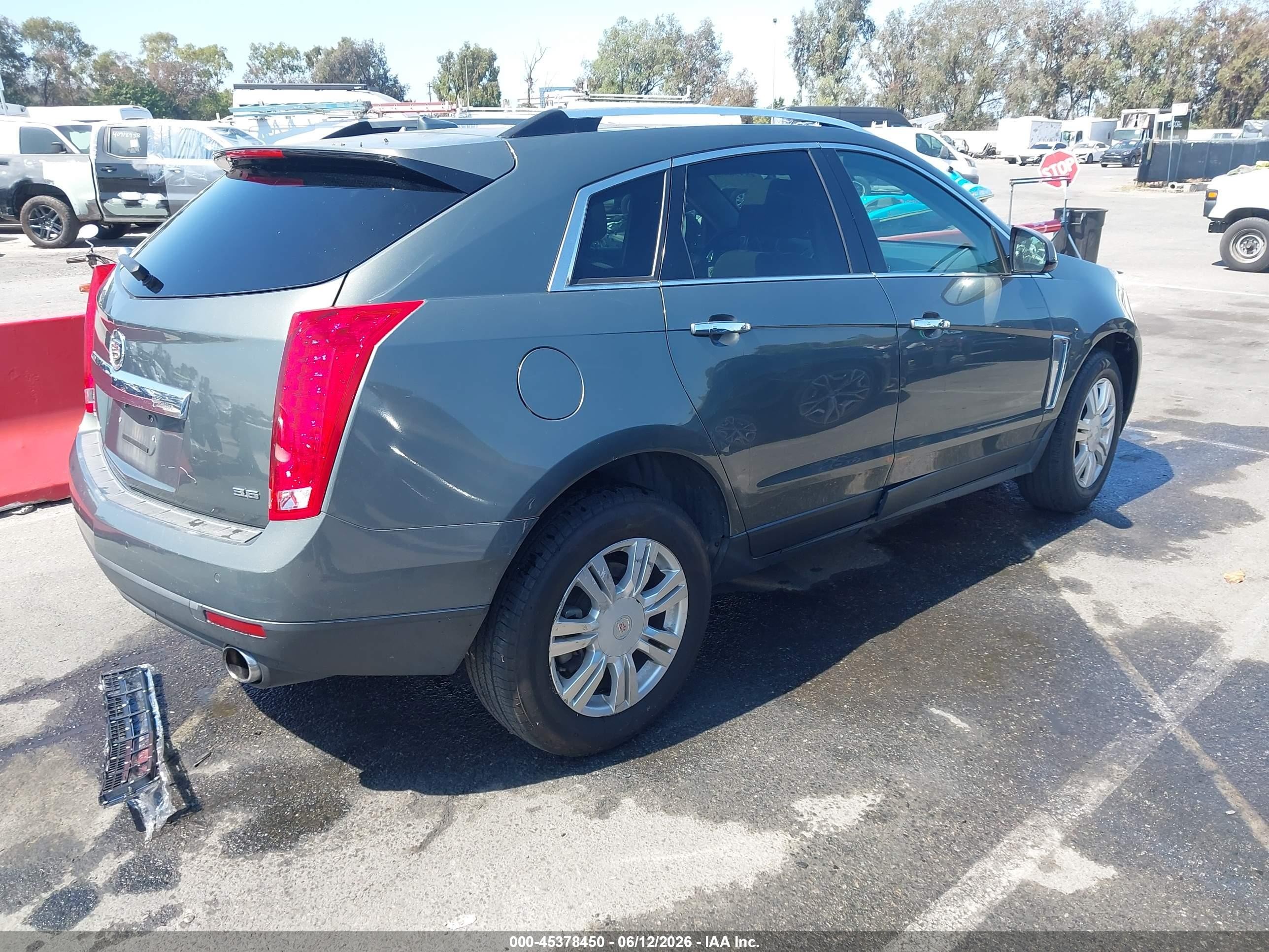 2013 Cadillac SRX VIN 3GYFNCE36DS621963 IAAI salvage auction — Normal Wear, Duplicate Paperwork (California), sold $300 on 2026-07-02 (photo 4)