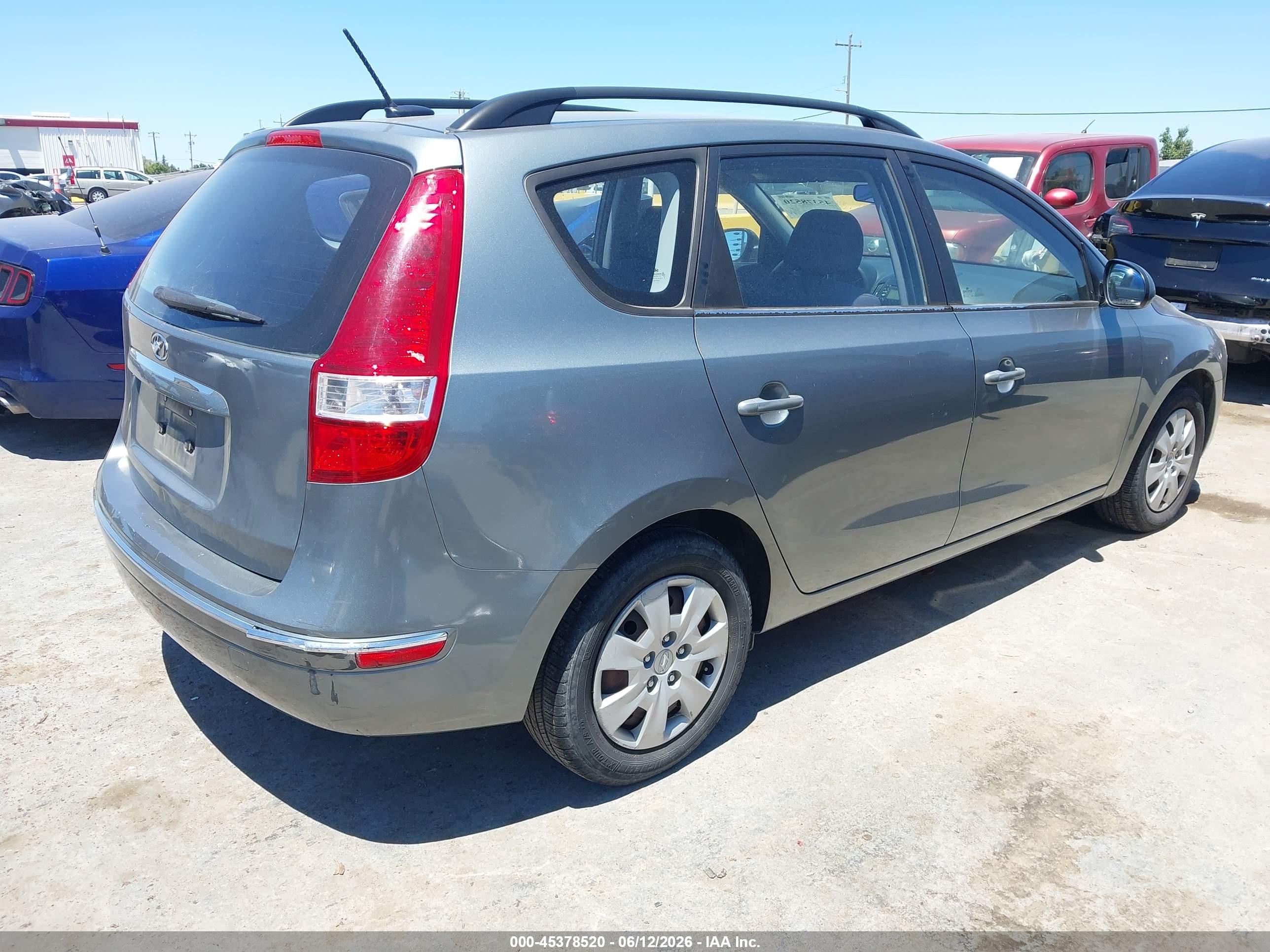 2010 Hyundai Elantra VIN KMHDC8AE9AU083340 IAAI salvage auction — Normal Wear, Clear - Dealer Only (California), sold $925 on 2026-07-09 (photo 4)