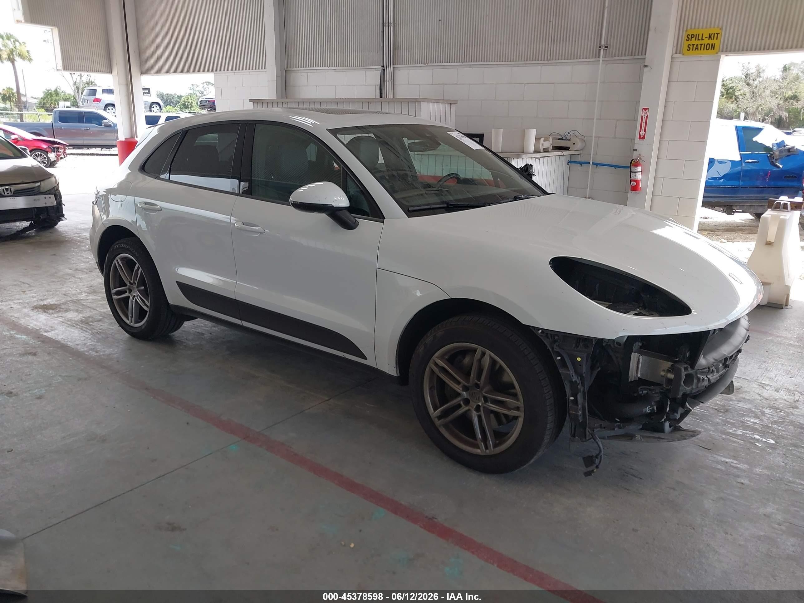 2021 Porsche Macan VIN WP1AA2A51MLB06290 — IAAI salvage auction photo