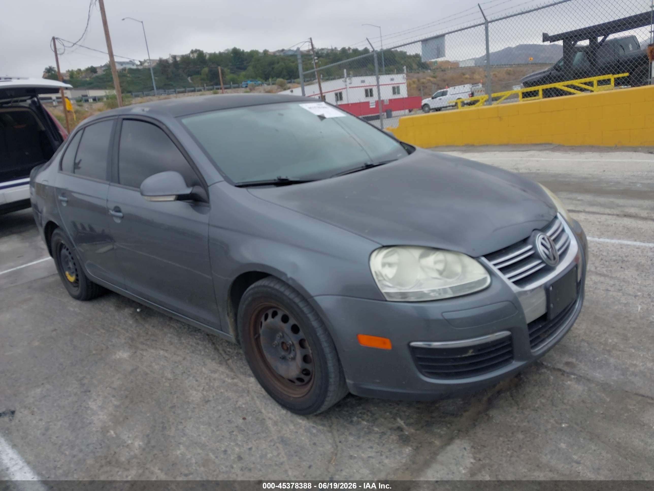 2010 Volkswagen Jetta VIN 3VWJZ7AJ2AM080178 IAAI salvage auction — Side, Salvage (California), sold $275 on 2026-09-11 (photo 1)