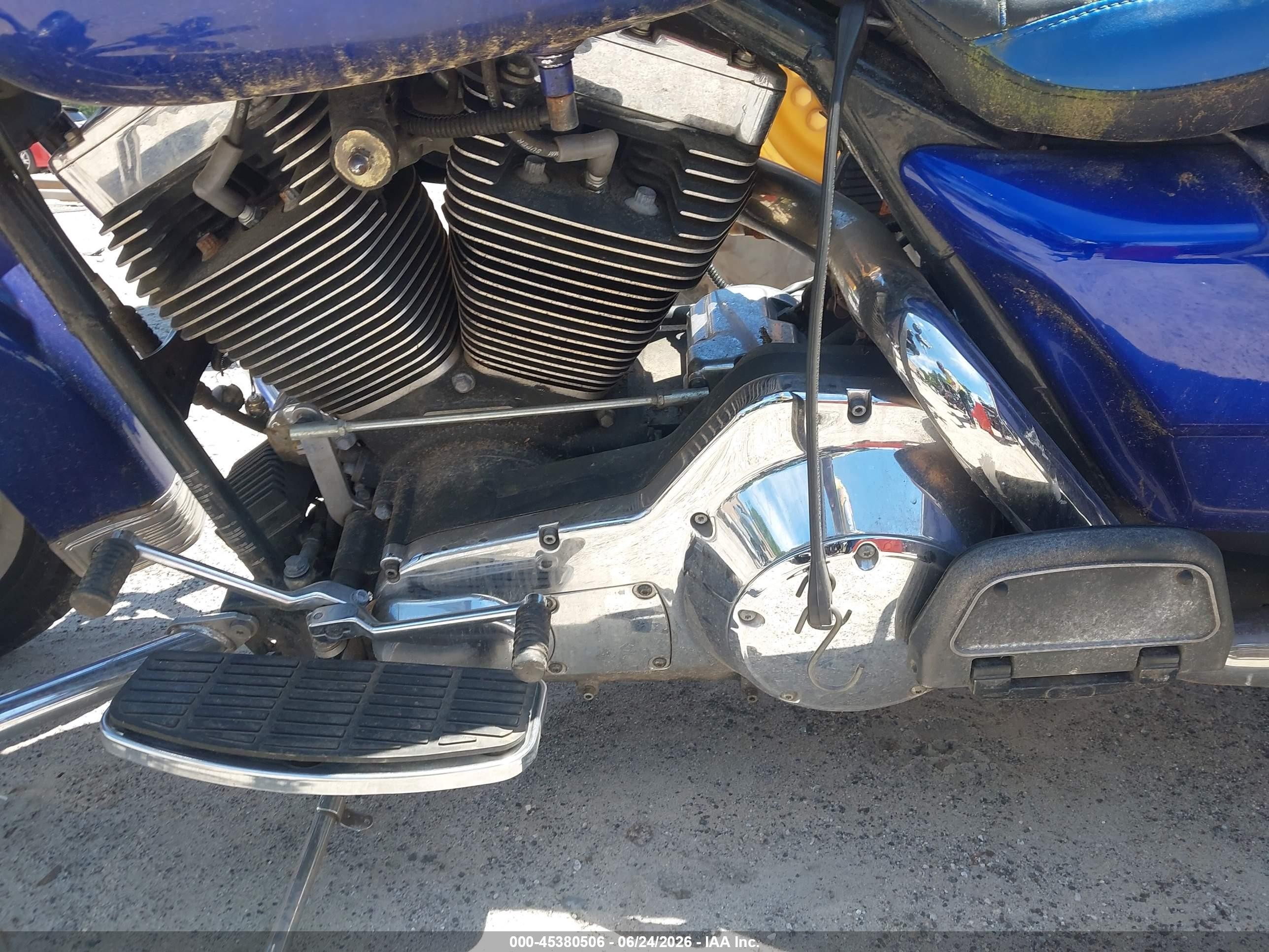 2004 Harley-davidson Electra glide VIN 1HD1FFW144Y617428 IAAI salvage auction — Side, Clear (Georgia), sold $825 on 2026-09-09 (photo 9)