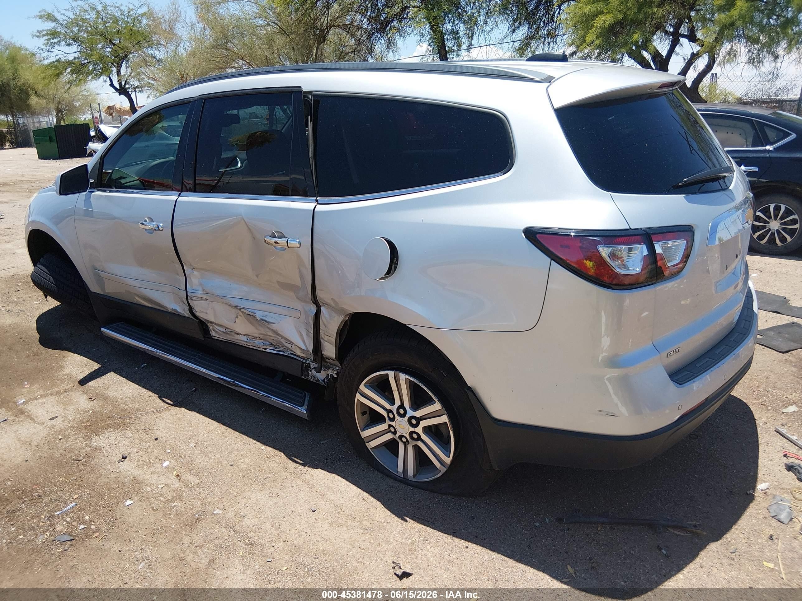 2016 Chevrolet Traverse VIN 1GNKVHKD5GJ271527 IAAI salvage auction — Side, Salvage (Arizona), sold $850 on 2026-07-09 (photo 3)