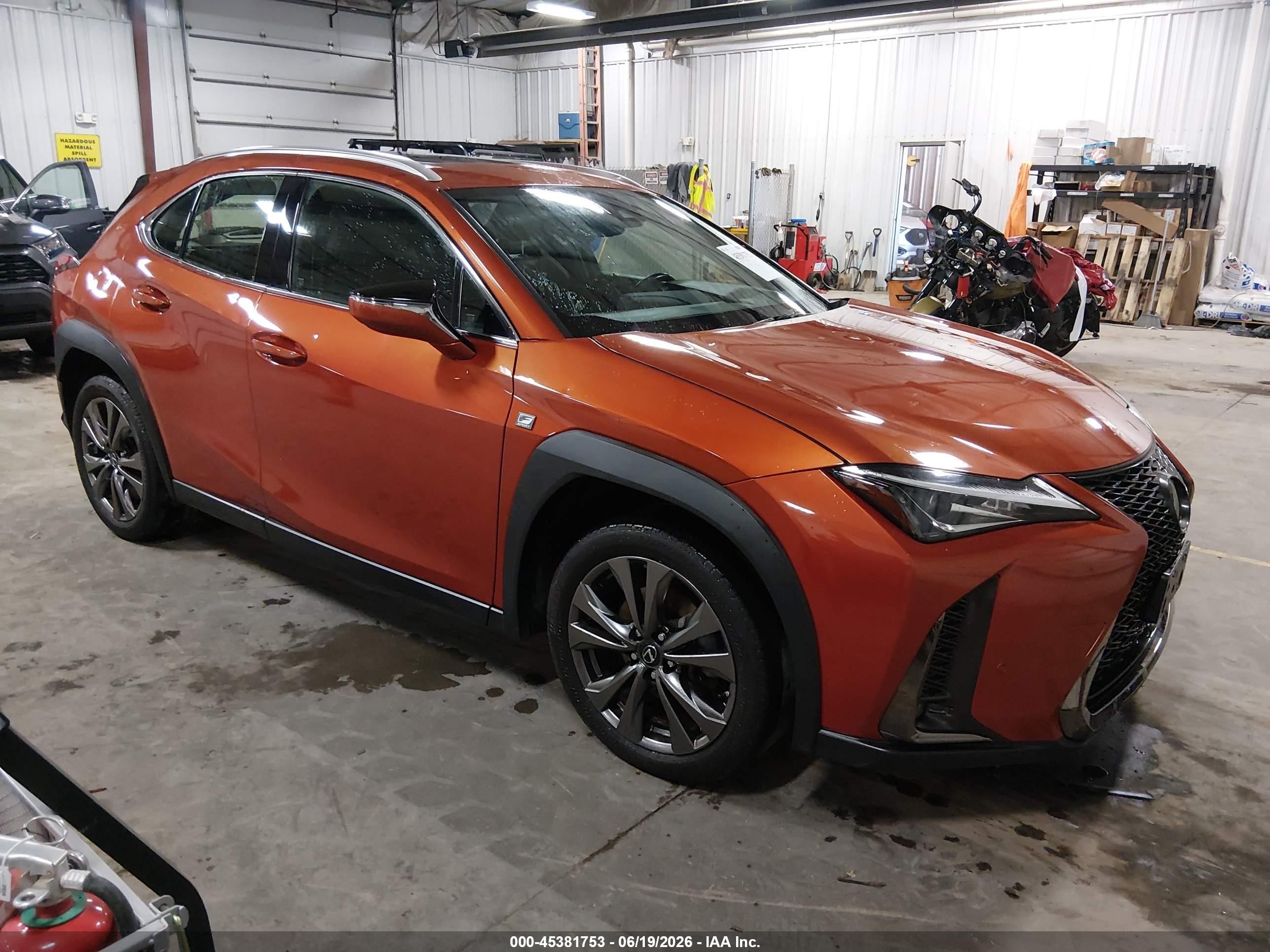 2019 Lexus UX 200 VIN JTHY3JBH5K2005350 — IAAI salvage auction photo