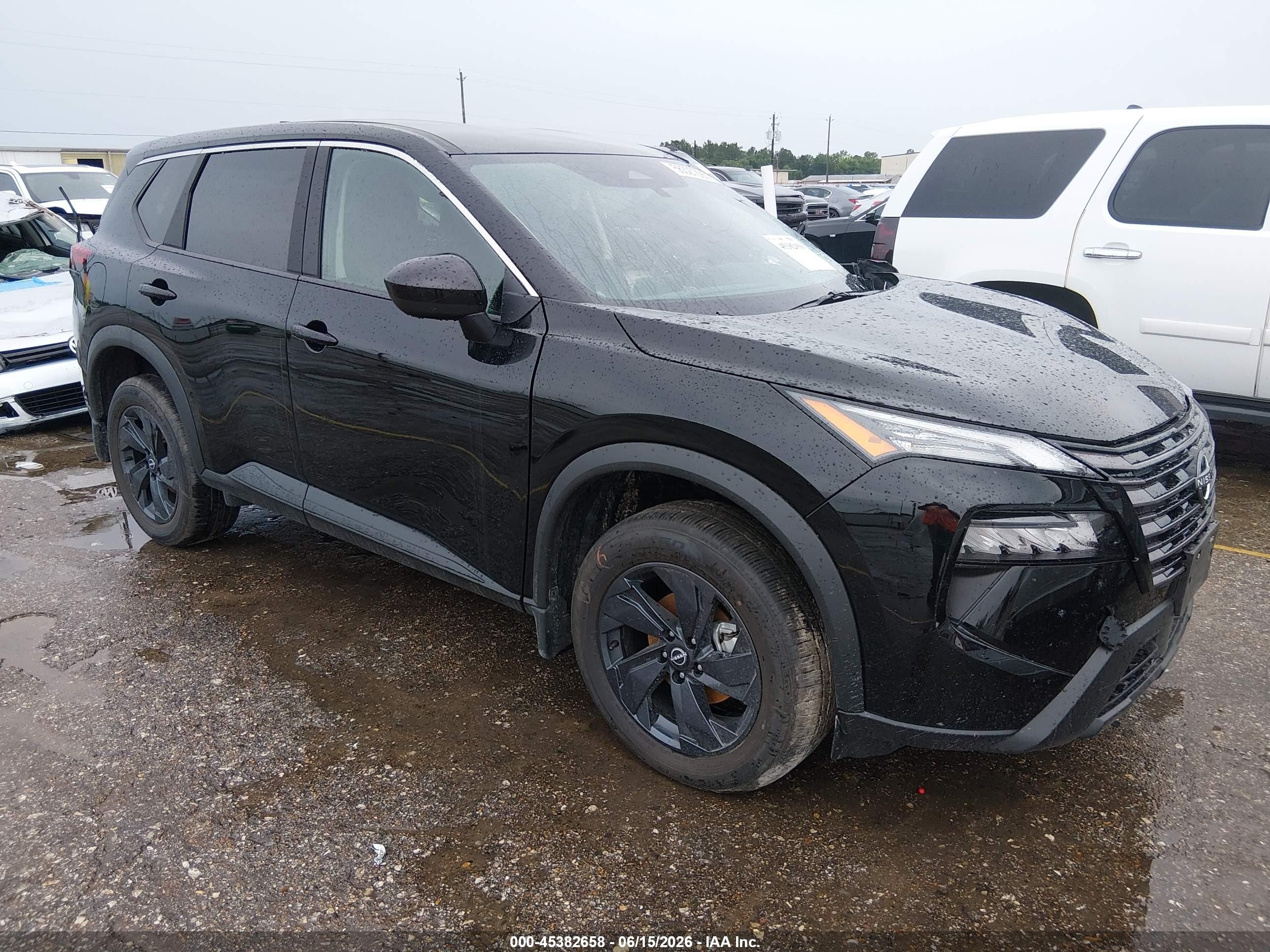 2026 Nissan Rogue VIN 5N1BT3BA0TC752240 — IAAI salvage auction photo