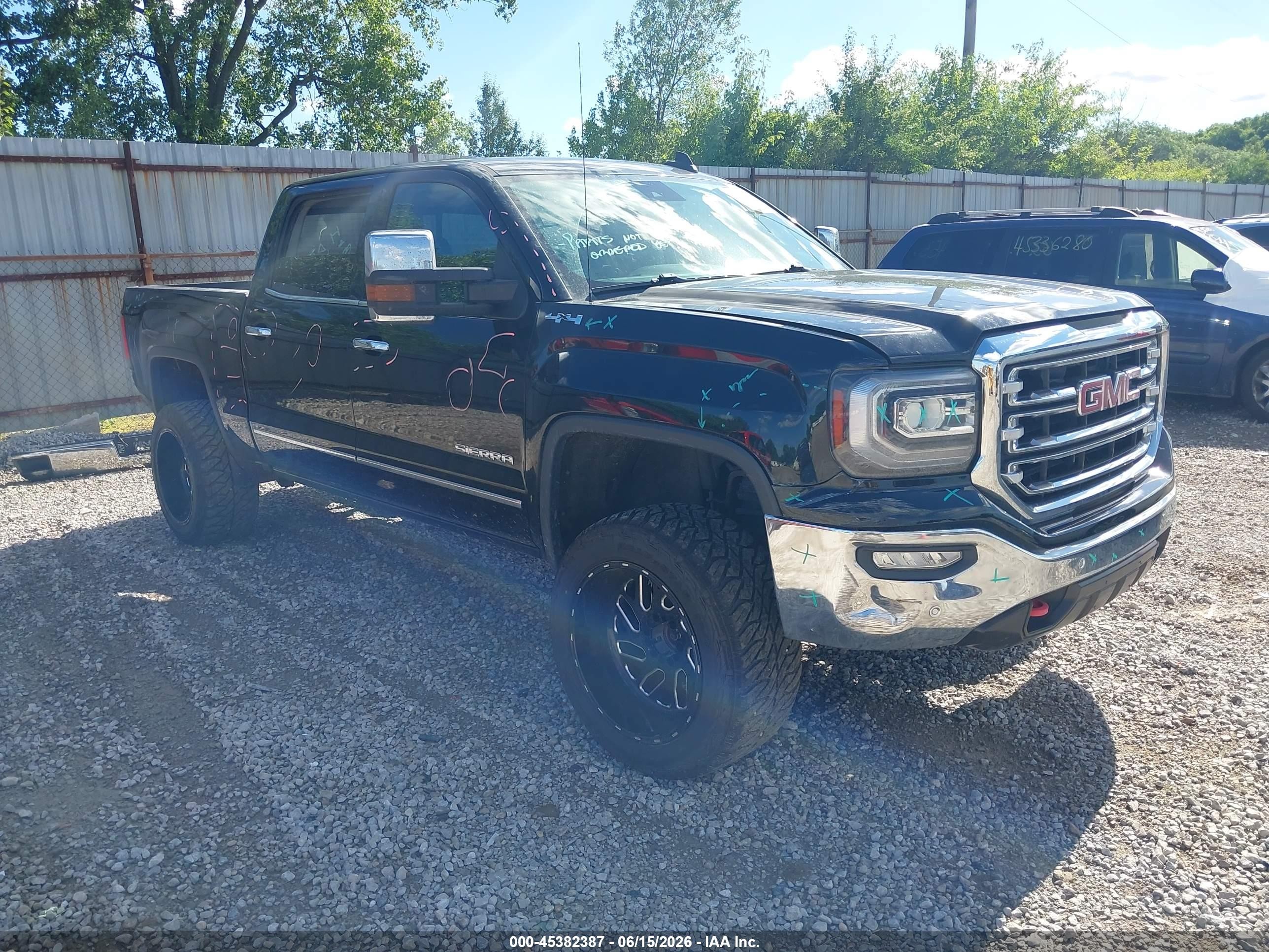 2018 GMC Sierra 1500 VIN 3GTU2NEJ7JG411273 — IAAI salvage auction photo