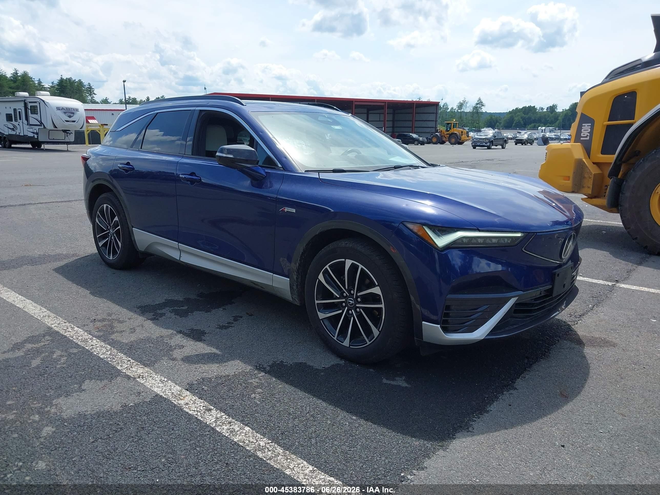 2024 Acura ZDX VIN 4W5KHNRL9RZ513495 — IAAI salvage auction photo