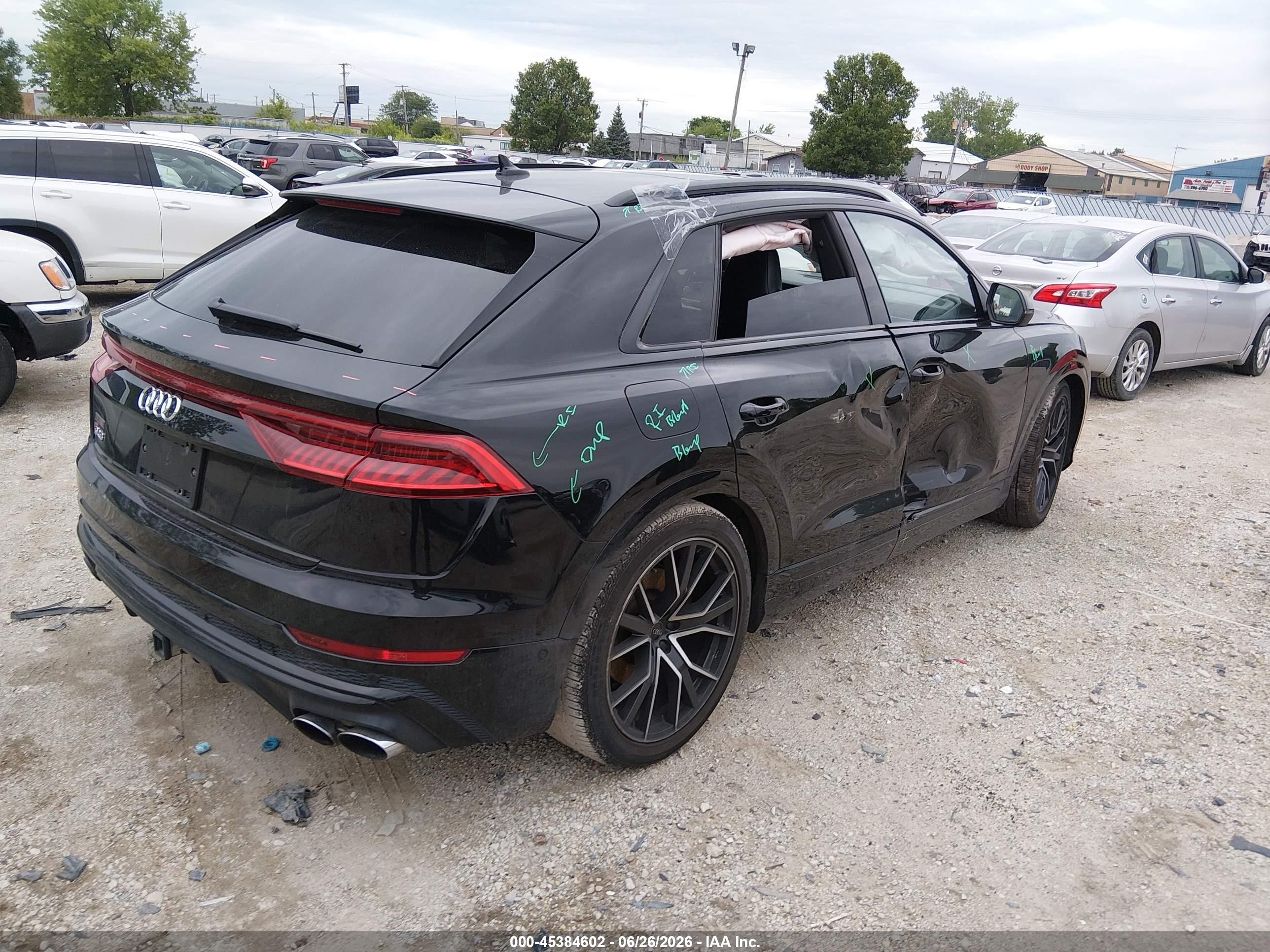 2020 Audi SQ8 VIN WA1AWAF10LD024914 IAAI salvage auction — Side, Salvage (Illinois), sold $20,300 on 2026-09-12 (photo 4)