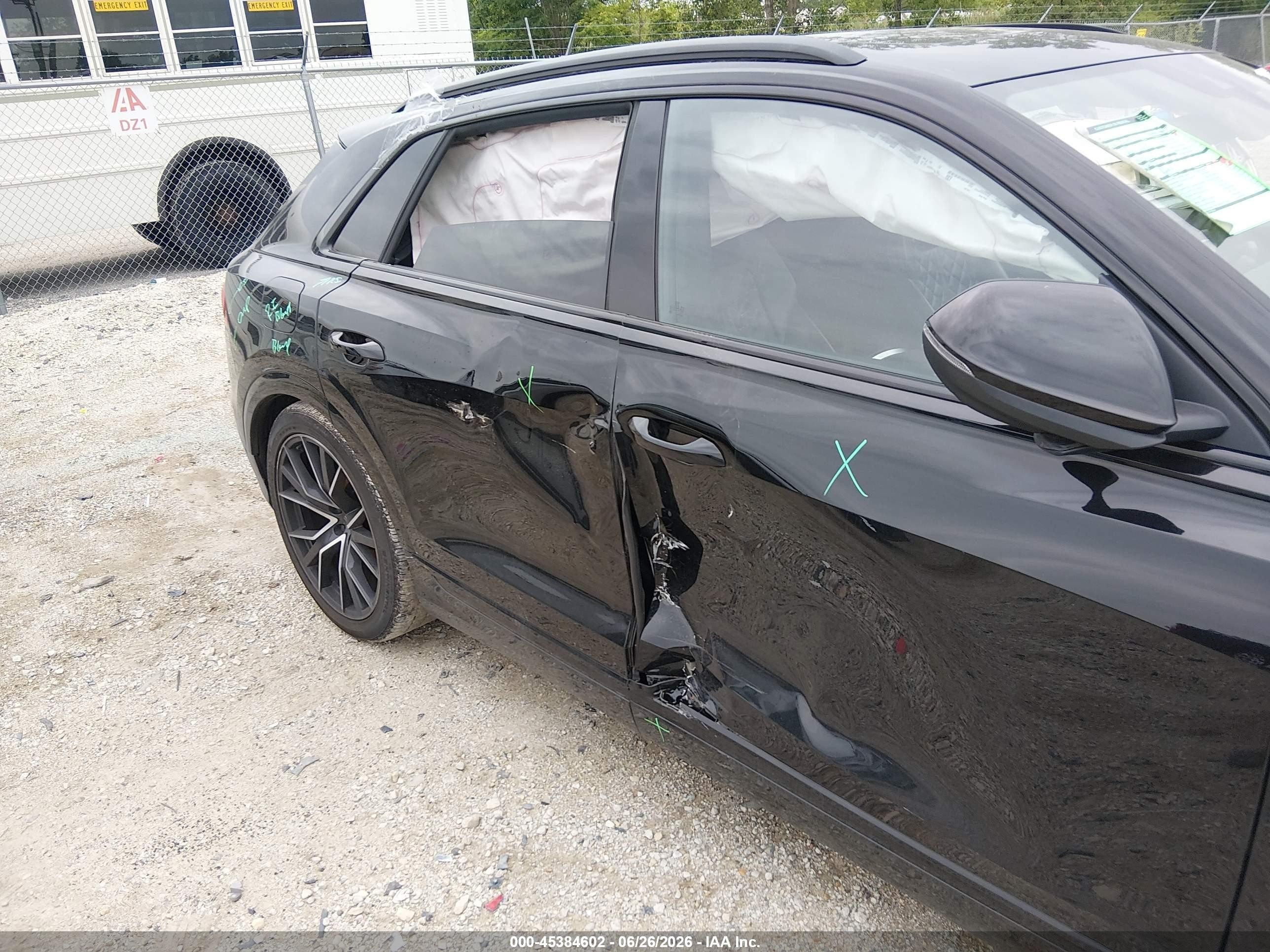 2020 Audi SQ8 VIN WA1AWAF10LD024914 IAAI salvage auction — Side, Salvage (Illinois), sold $20,300 on 2026-09-12 (photo 6)