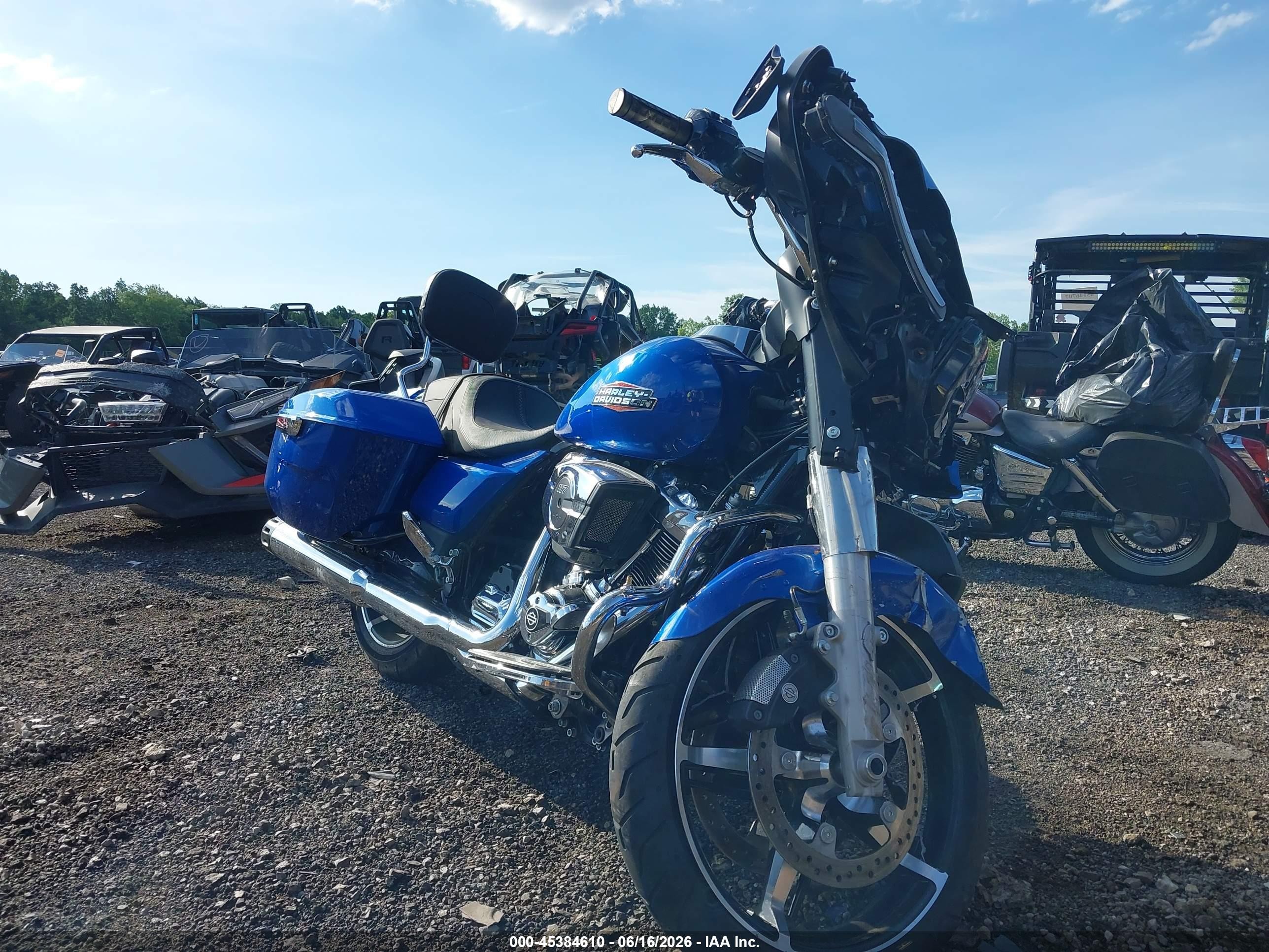 2024 Harley-Davidson FLHX VIN 1HD1KB717RB624855 — IAAI salvage auction photo