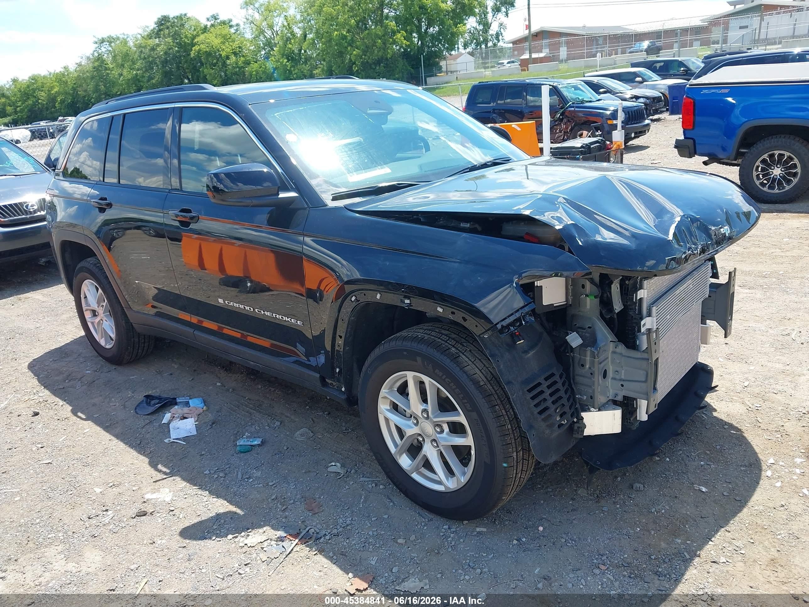 2025 Jeep Grand Cherokee VIN 1C4RJGAG7S8799580 — IAAI salvage auction photo
