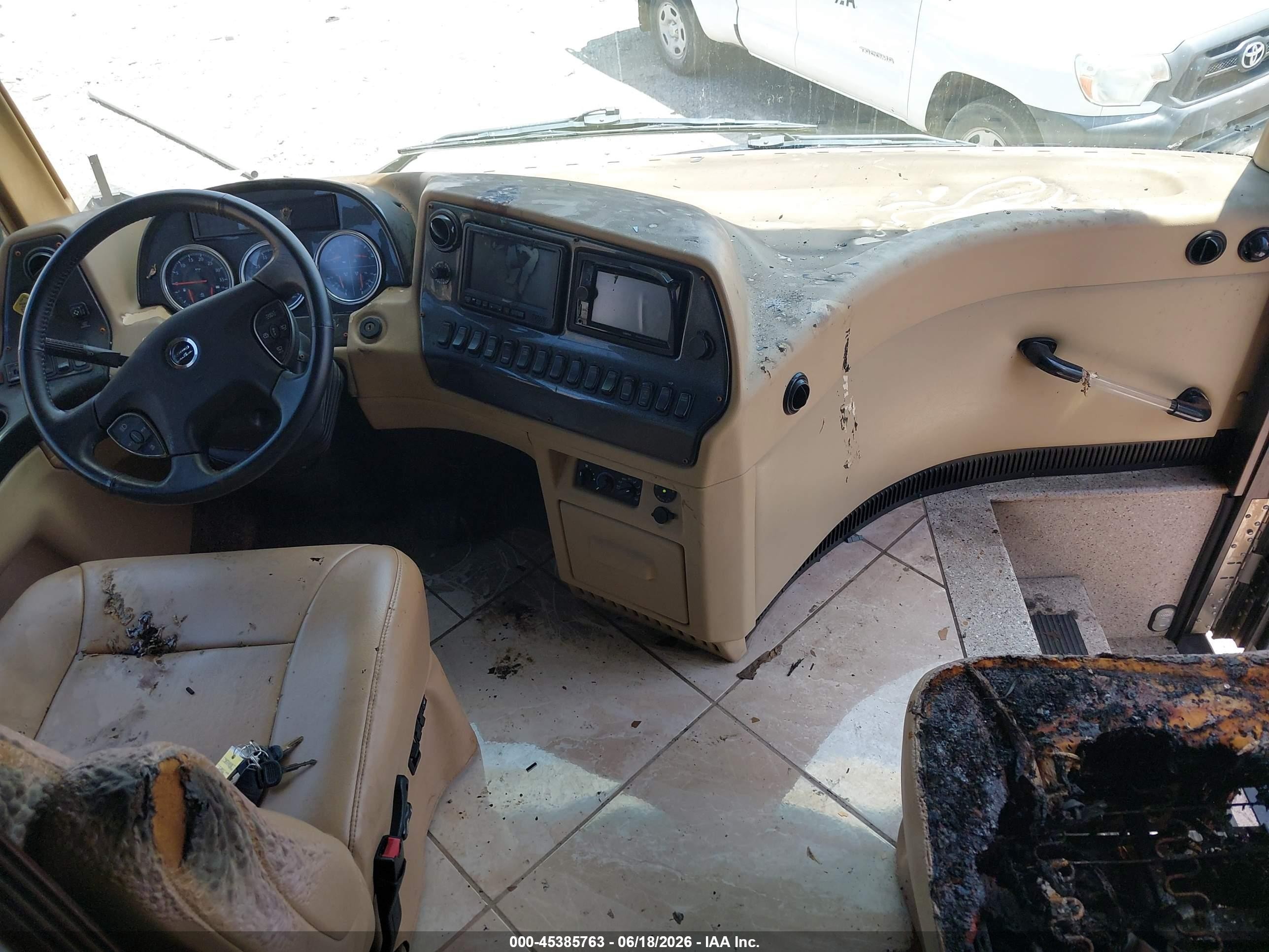 2016 Freightliner Chassis VIN 4UZFCHCY9GCHA9885 IAAI salvage auction — Burn Interior, Salvage (California), sold $18,050 on 2026-08-25 (photo 5)