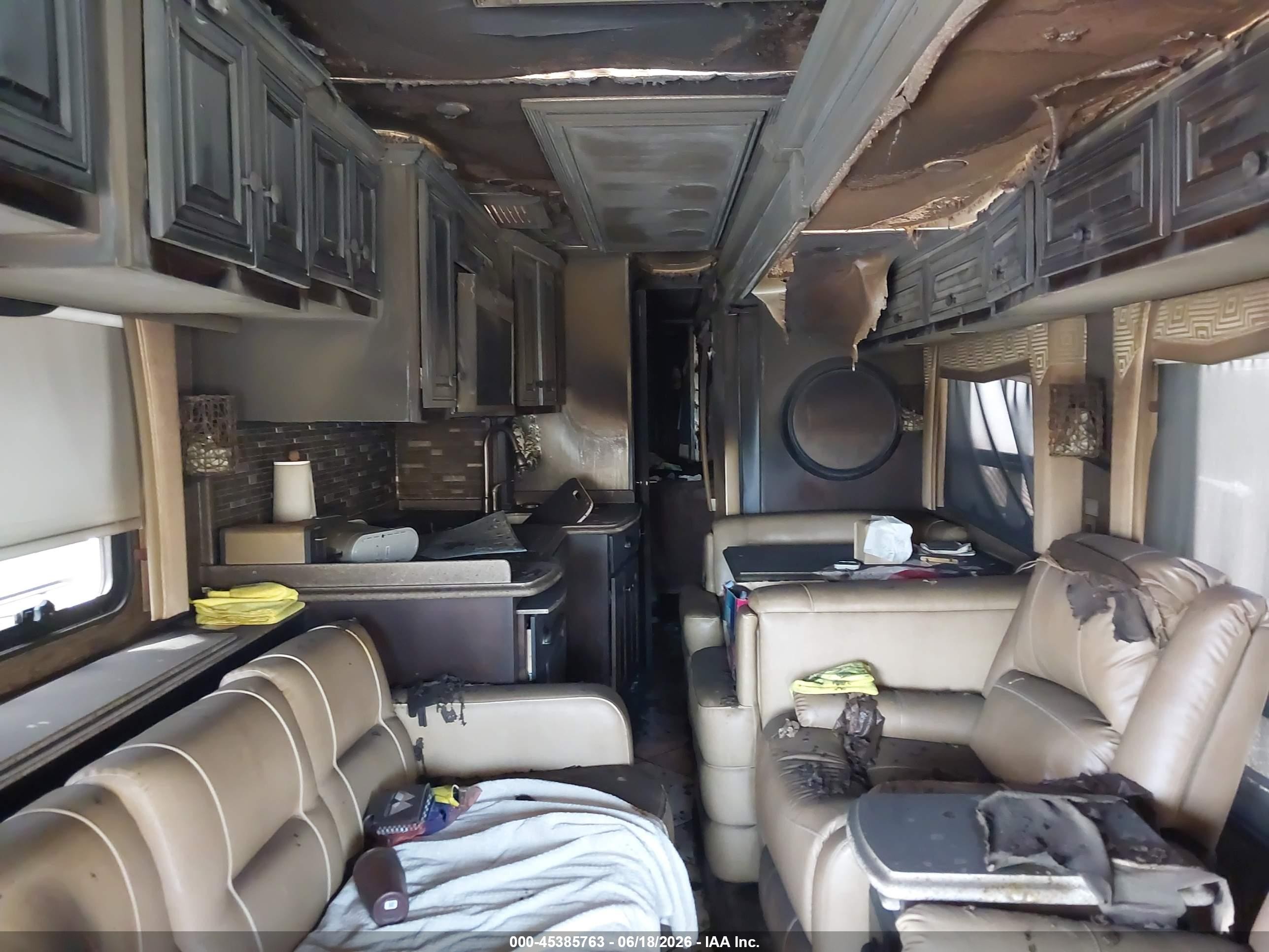 2016 Freightliner Chassis VIN 4UZFCHCY9GCHA9885 IAAI salvage auction — Burn Interior, Salvage (California), sold $18,050 on 2026-08-25 (photo 8)
