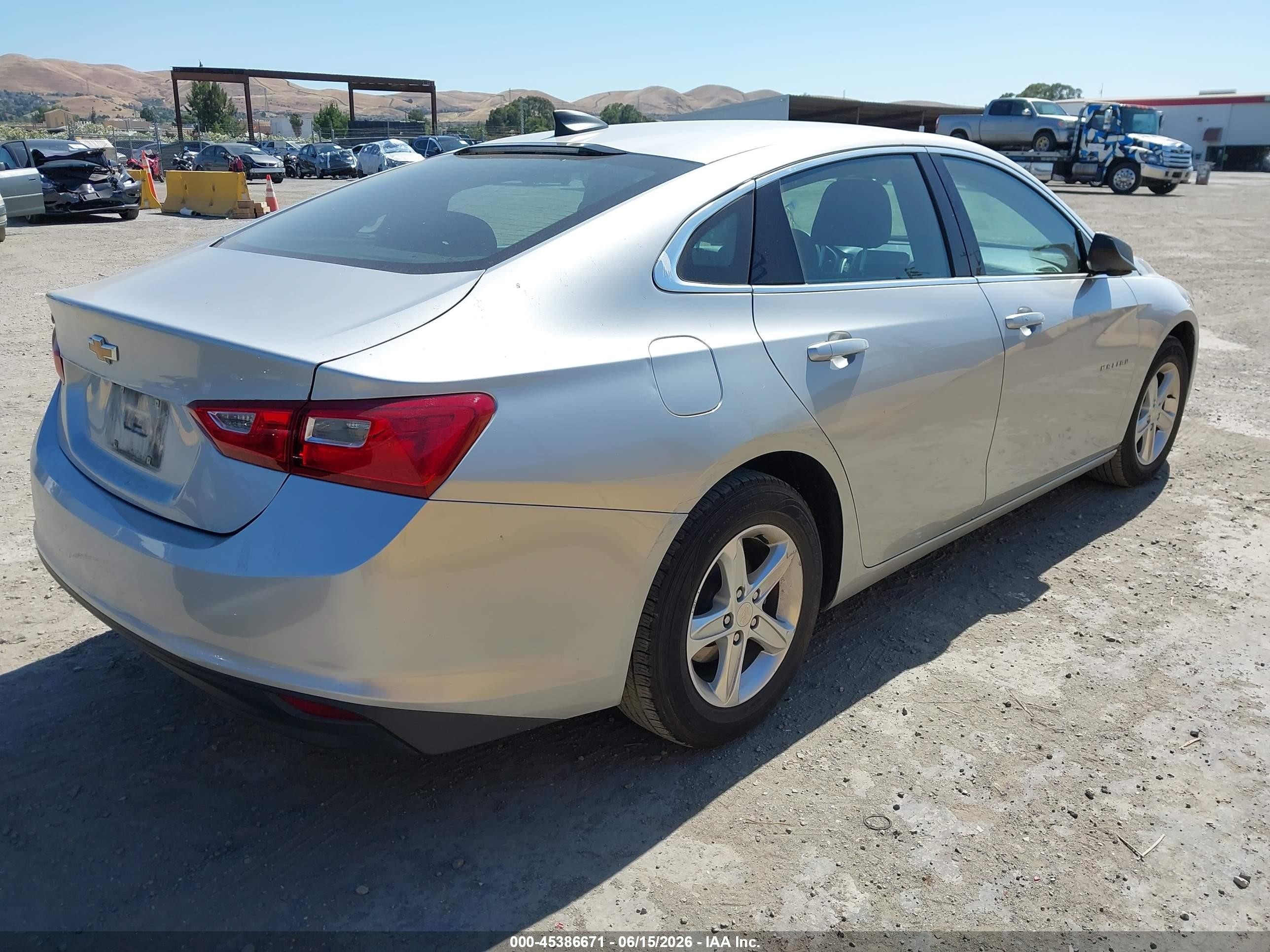 2020 Chevrolet Malibu VIN 1G1ZB5ST9LF154562 IAAI salvage auction — Normal Wear, Clear (California), sold $2,450 on 2026-07-09 (photo 4)
