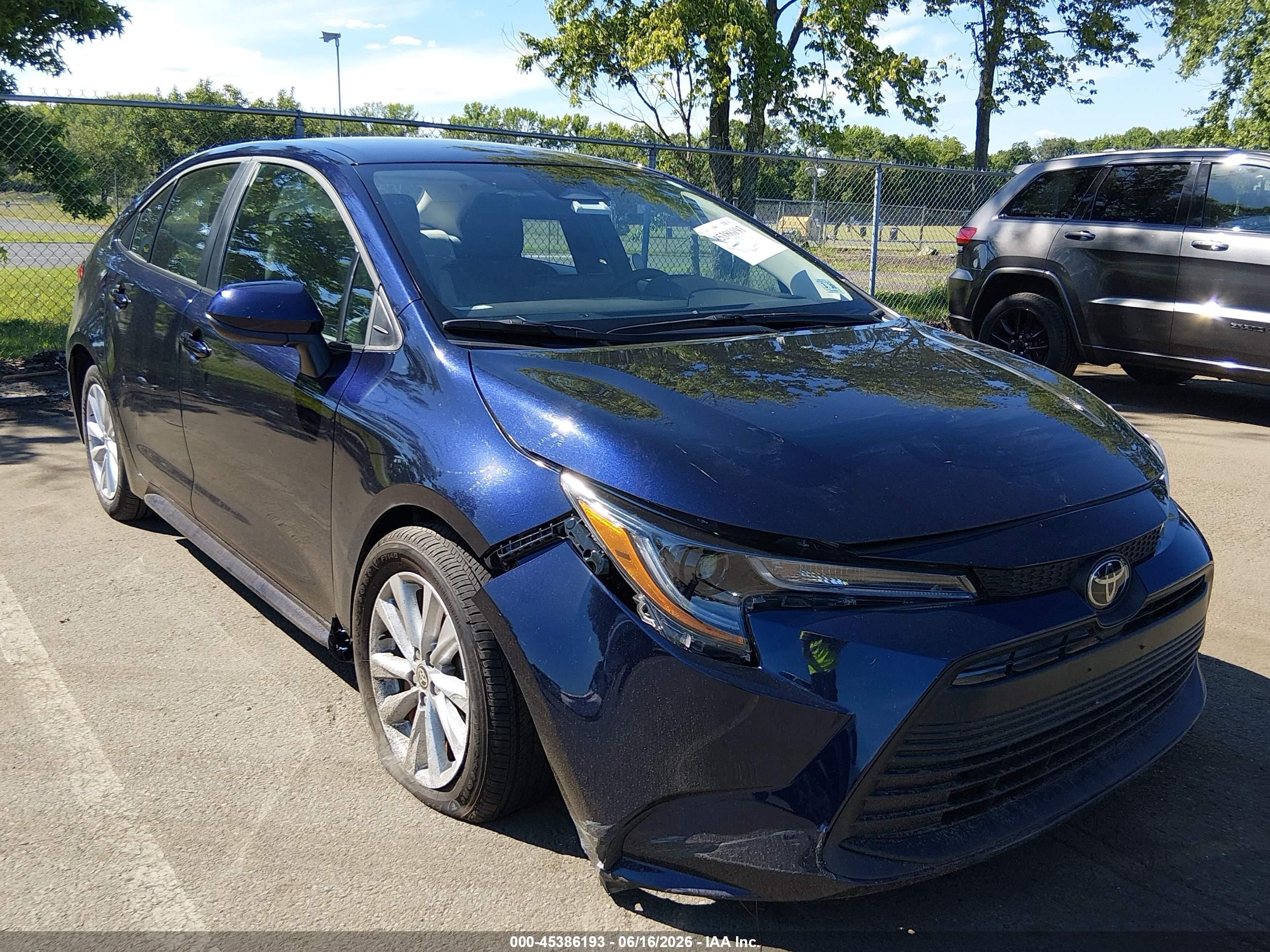 2025 Toyota Corolla VIN 5YFB4MDE9SP283548 — IAAI salvage auction photo