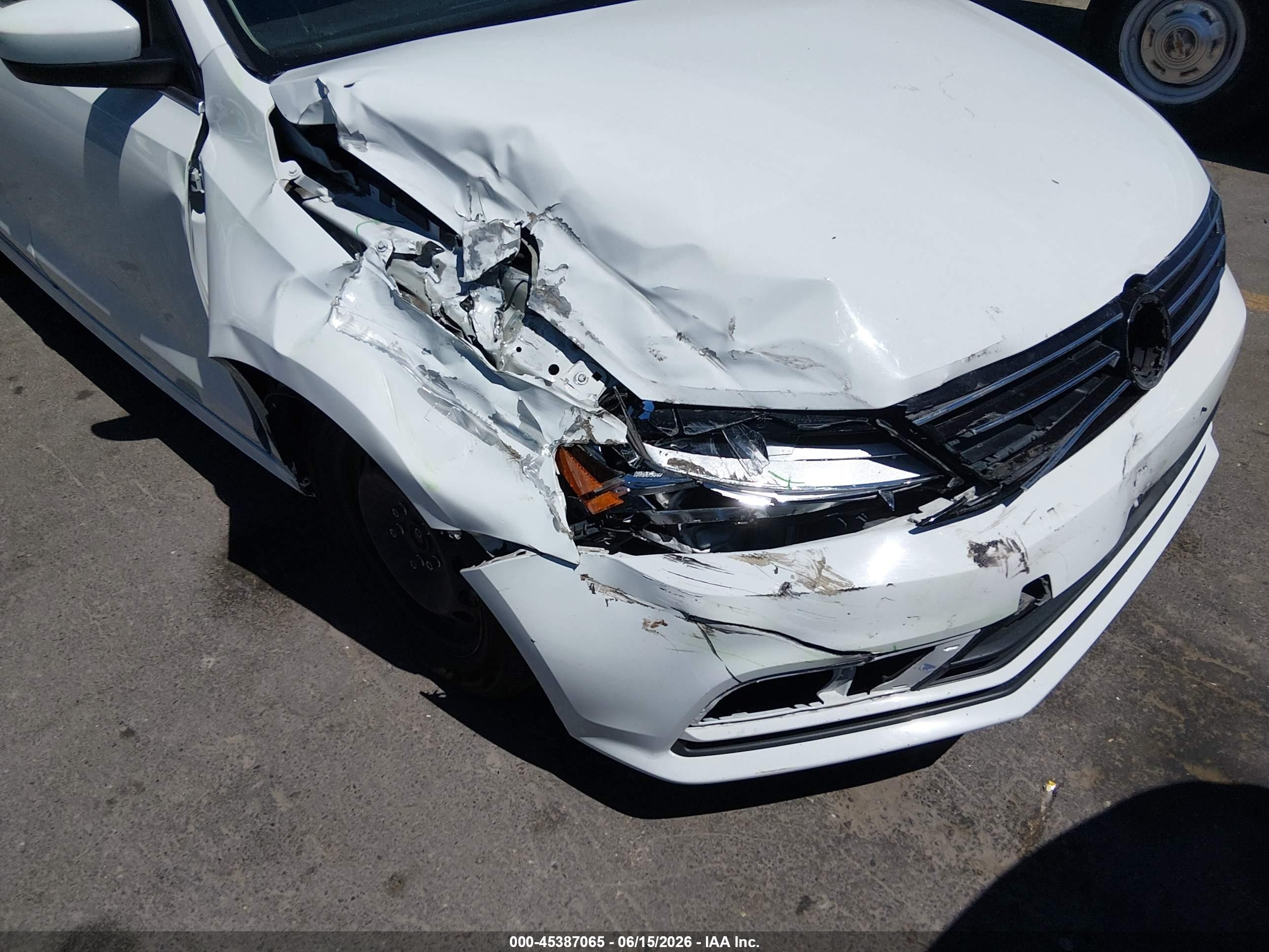 2017 Volkswagen Jetta VIN 3VW2B7AJ5HM215527 IAAI salvage auction — Front End, Salvage (Utah), sold $2,050 on 2026-07-09 (photo 6)