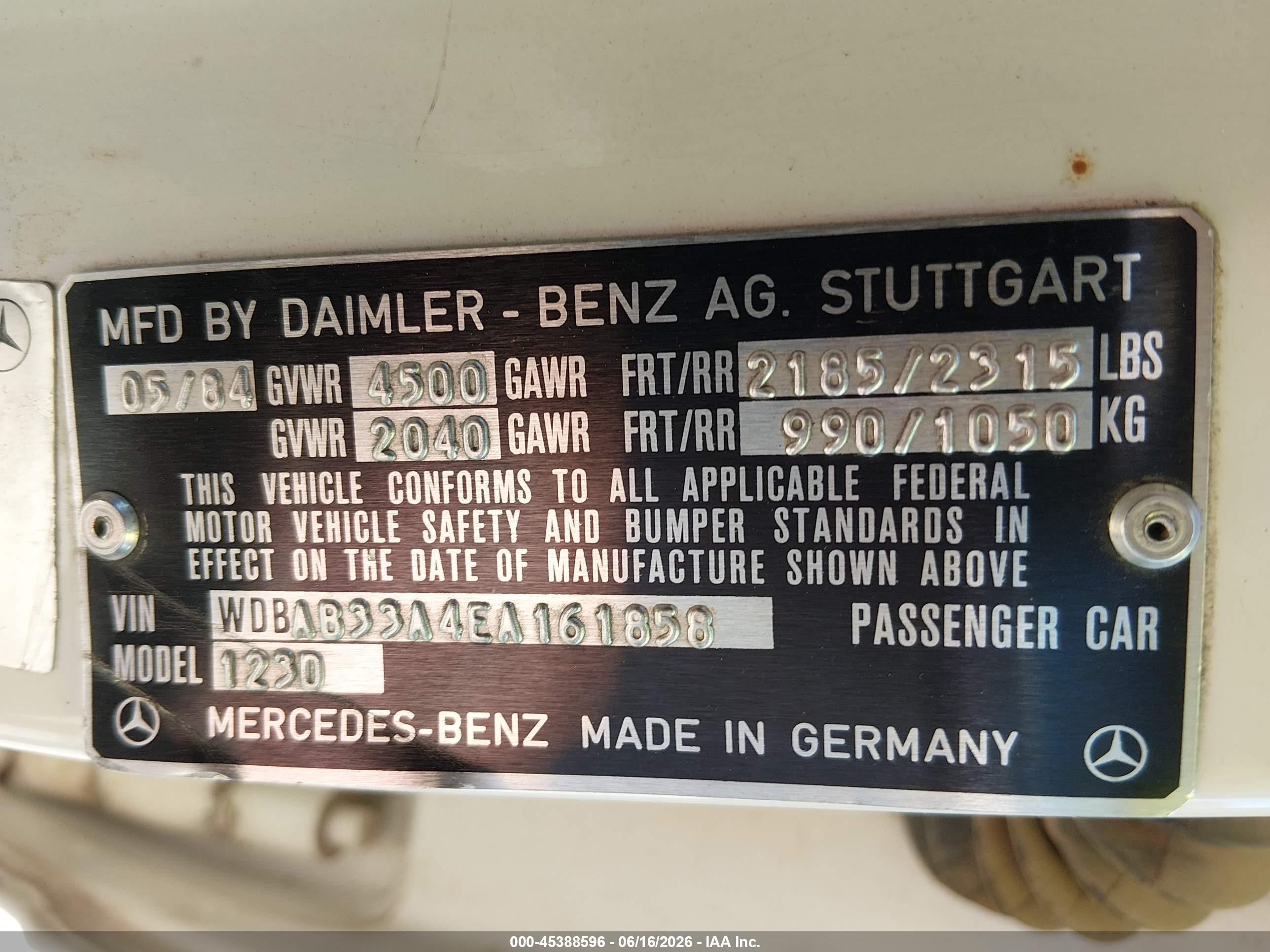 1984 Mercedes-Benz 300 VIN WDBAB33A4EA161858 IAAI salvage auction — Normal Wear, Clear (California), sold $1,950 on 2026-07-09 (photo 9)