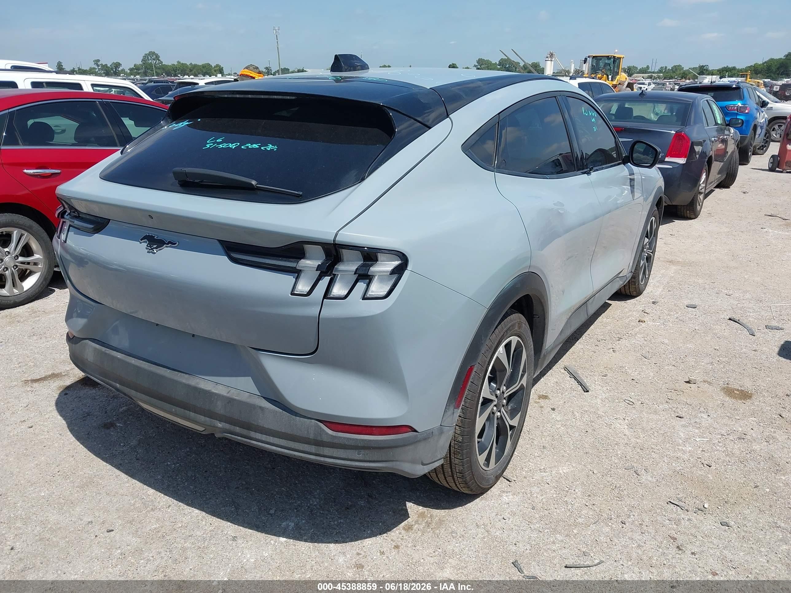 2025 Ford Mustang Mach-E VIN 3FMTK1R43SMA09211 IAAI salvage auction — Hail, Original (Texas), sold $18,050 on 2026-08-25 (photo 4)