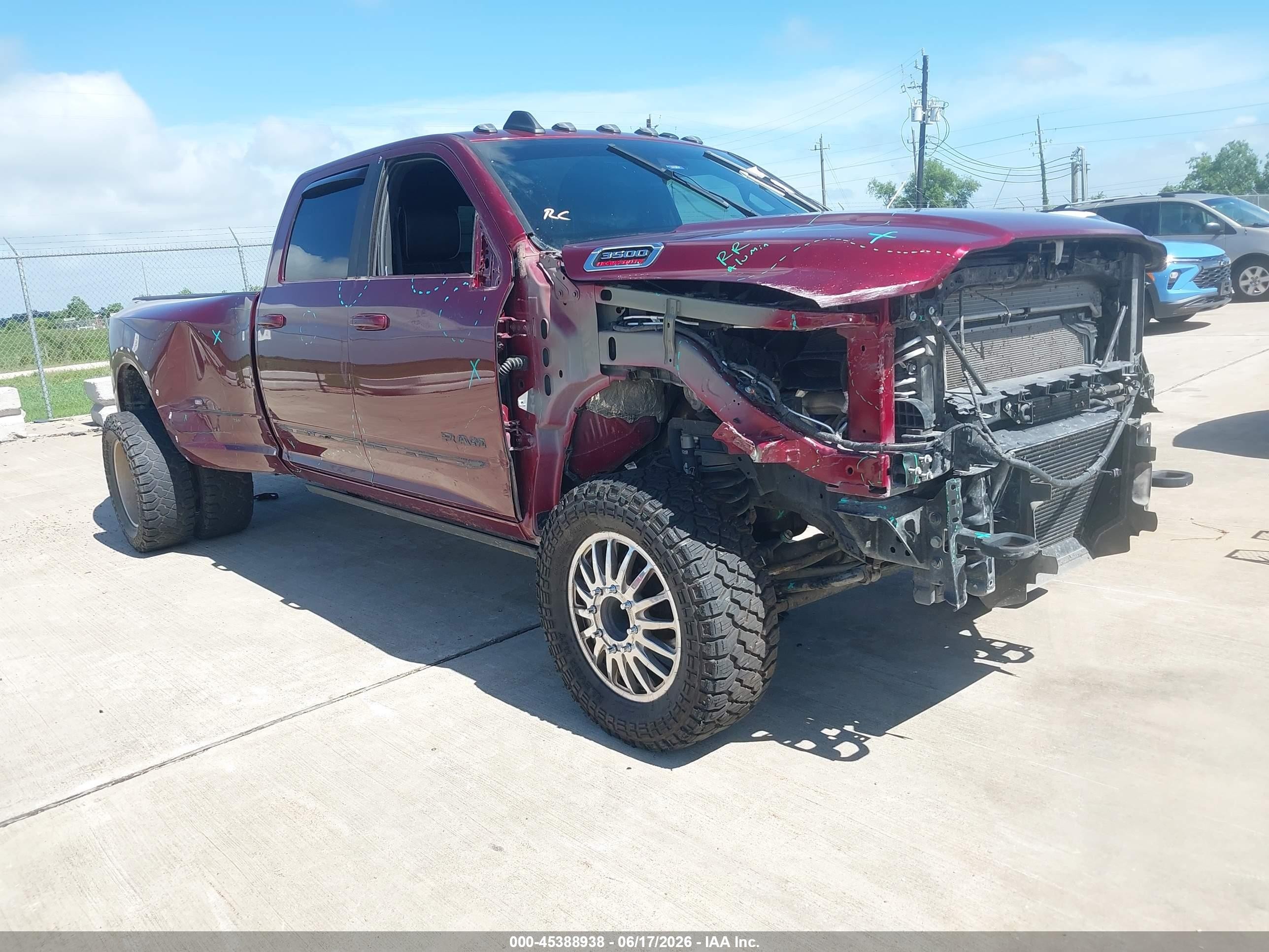 2024 Ram 3500 VIN 3C63RRRL7RG166472 — IAAI salvage auction photo