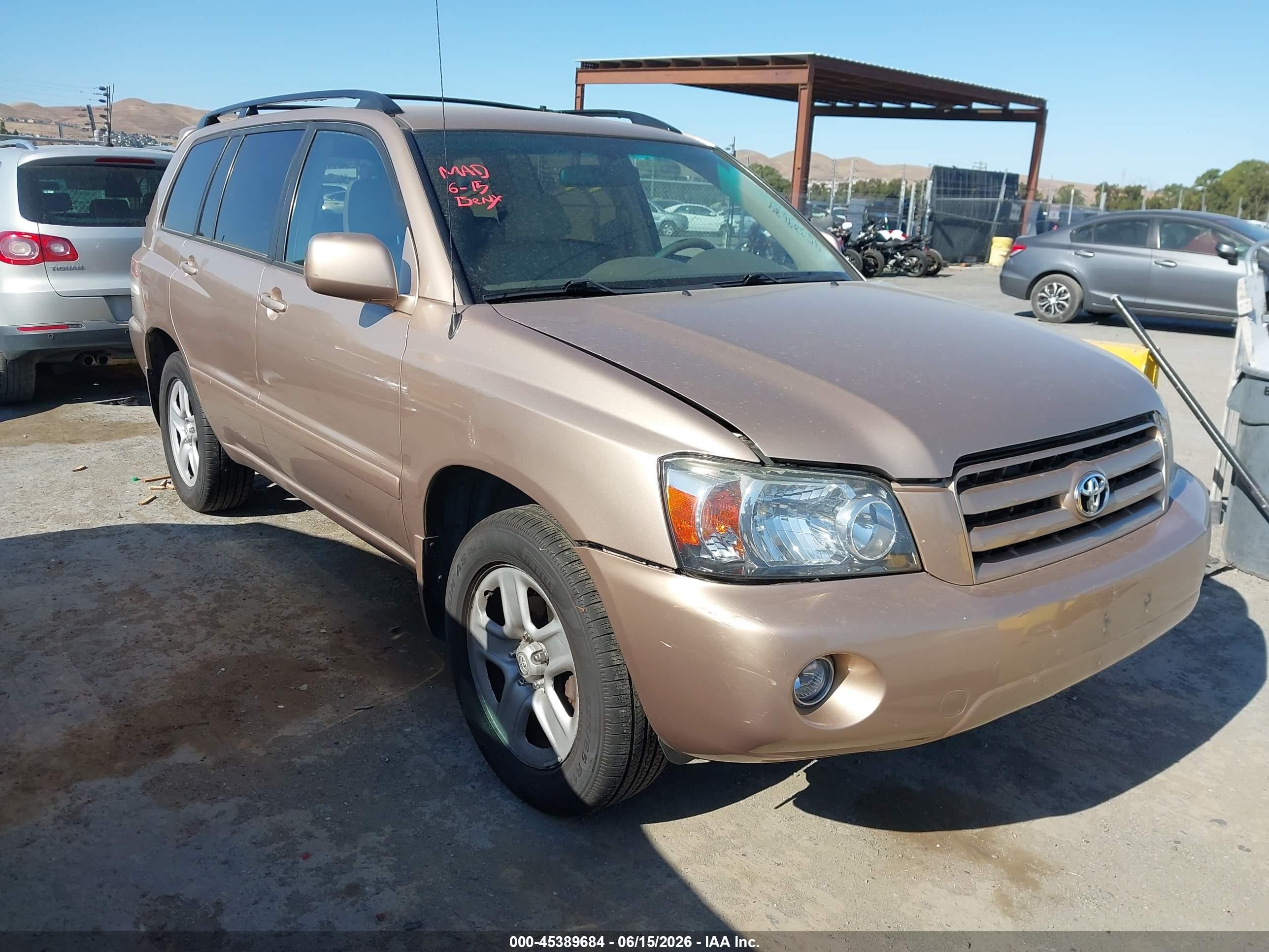 2007 Toyota Highlander VIN JTEGD21A370160661 IAAI salvage auction — Normal Wear, Clear - Dealer Only (California), sold $900 on 2026-07-09 (photo 1)