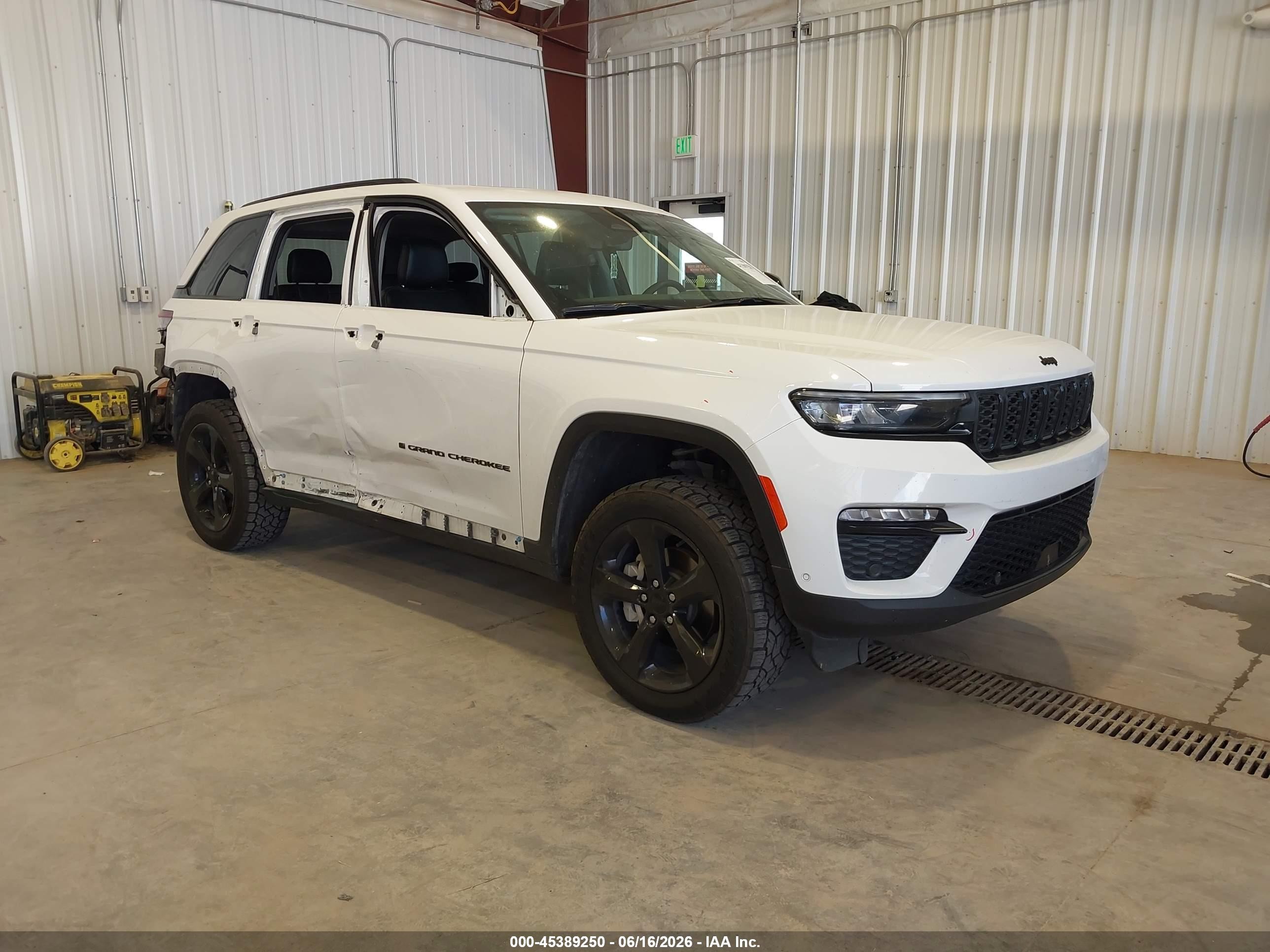 2023 Jeep Grand Cherokee VIN 1C4RJHBG8PC651690 — IAAI salvage auction photo