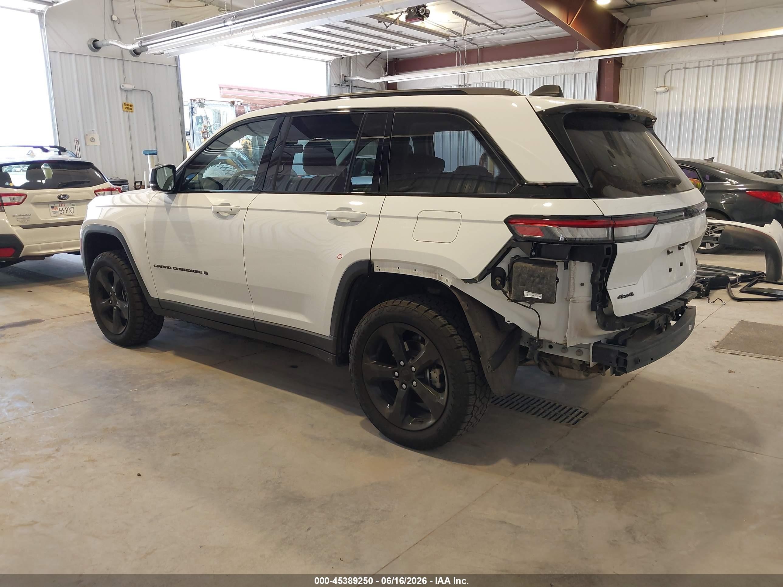 2023 Jeep Grand cherokee VIN 1C4RJHBG8PC651690 IAAI salvage auction — Unknown, Salvage (Utah), sold $11,300 on 2026-09-11 (photo 3)