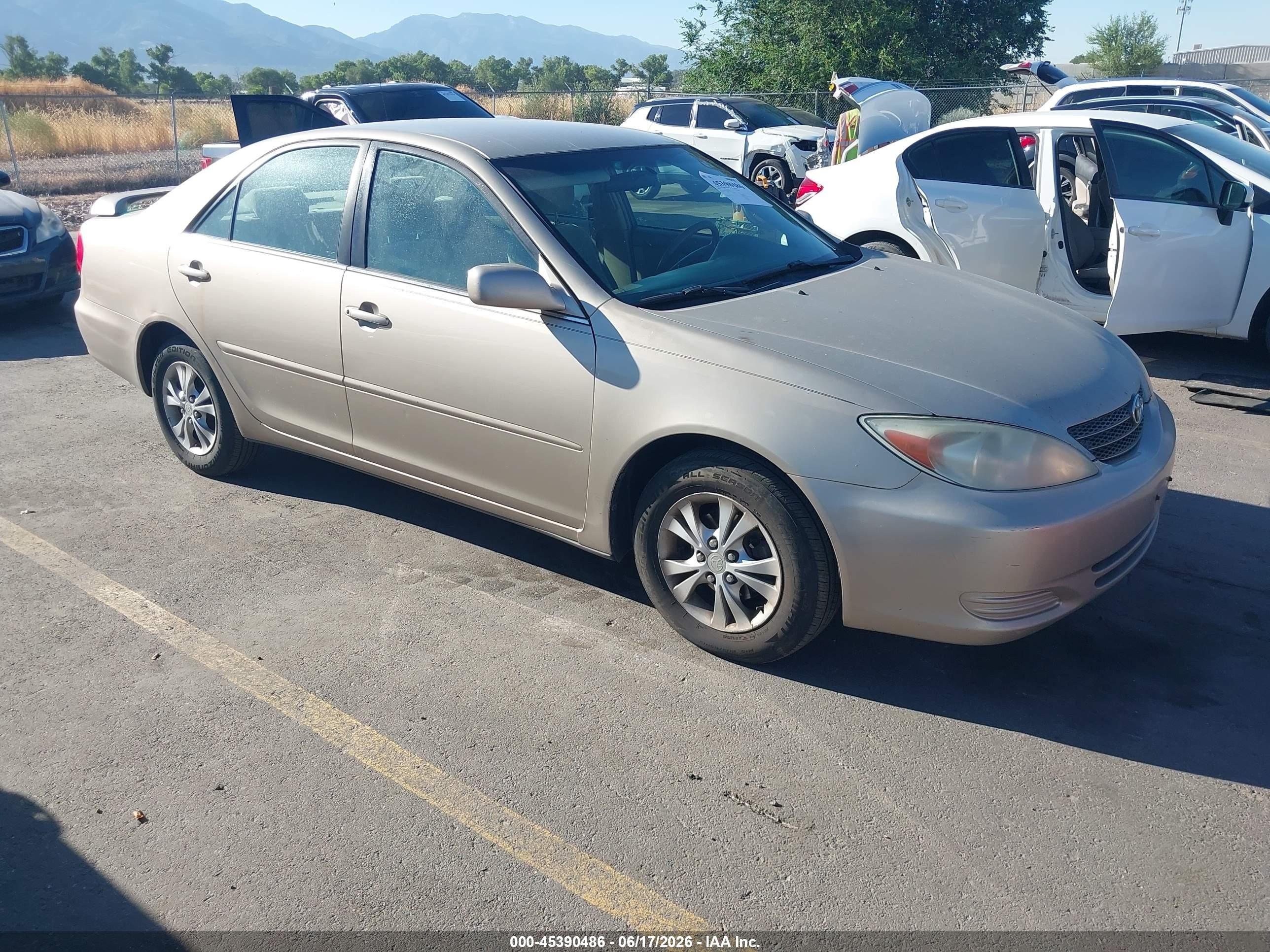 2004 Toyota Camry VIN 4T1BF32K84U076423 IAAI salvage auction — Normal Wear, Clear (Utah), sold $350 on 2026-07-02 (photo 1)