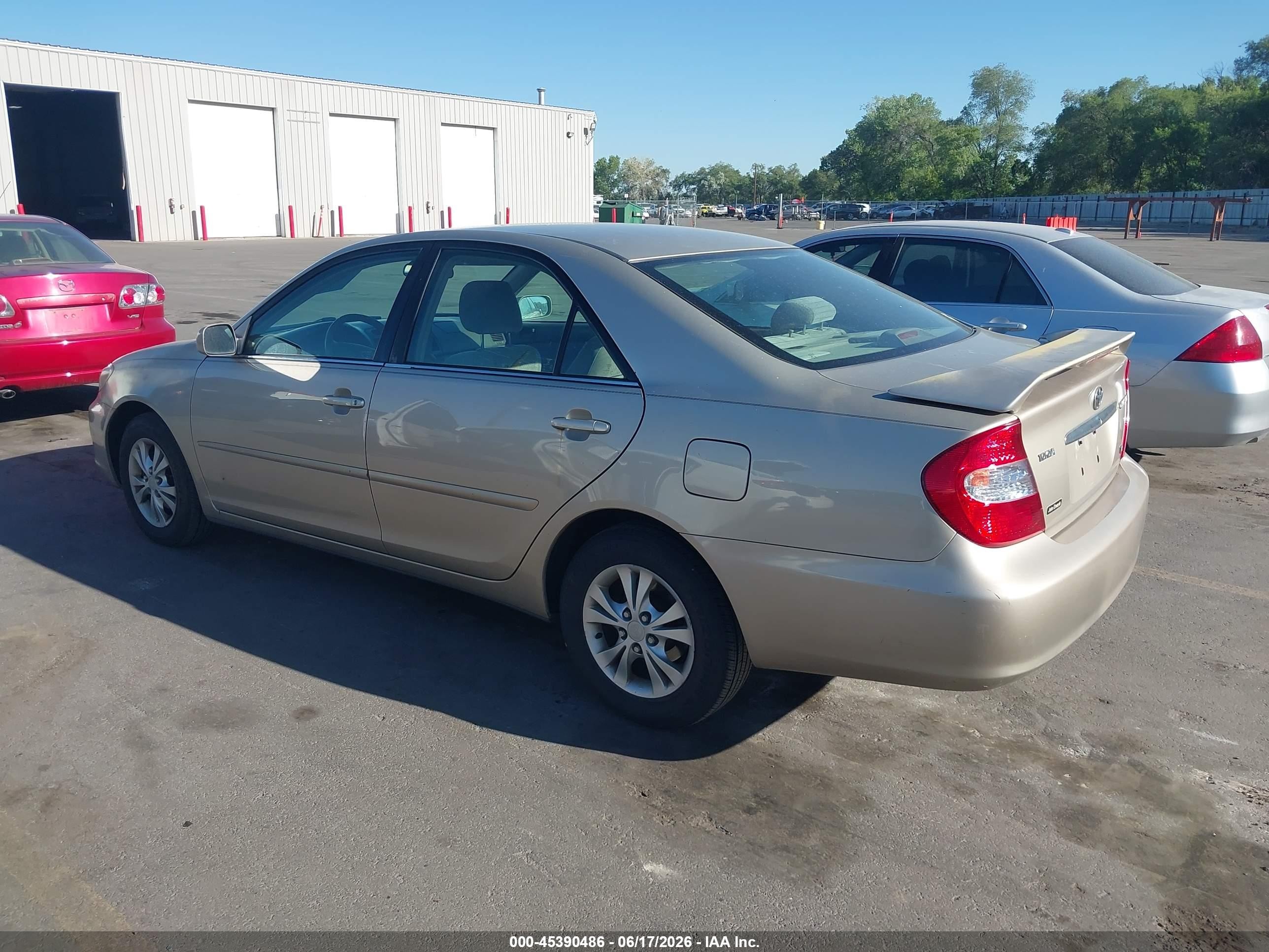 2004 Toyota Camry VIN 4T1BF32K84U076423 IAAI salvage auction — Normal Wear, Clear (Utah), sold $350 on 2026-07-02 (photo 3)
