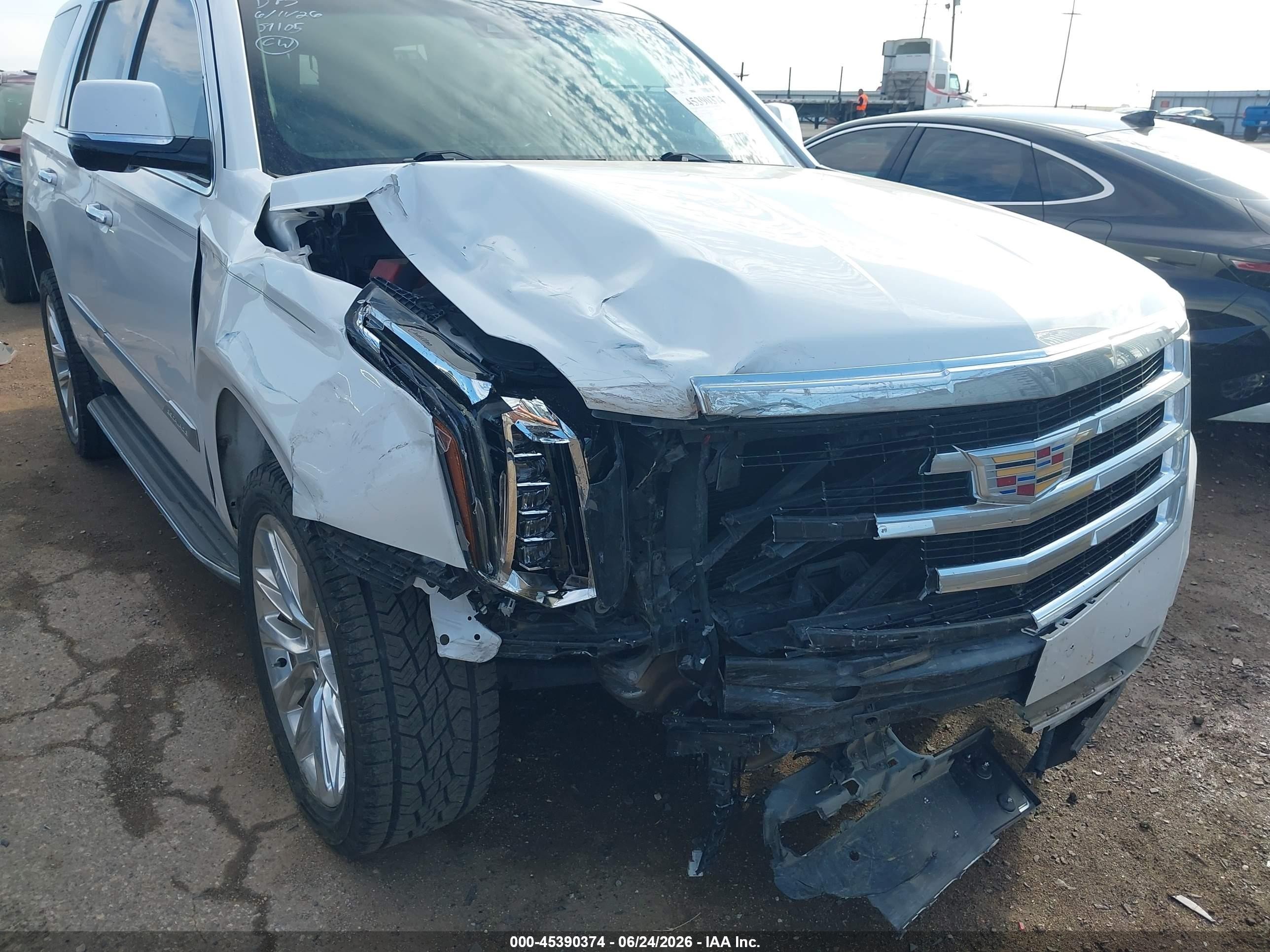 2019 Cadillac Escalade VIN 1GYS3BKJ4KR321159 IAAI salvage auction — Unknown, Original (Texas), sold $8,650 on 2026-09-22 (photo 6)