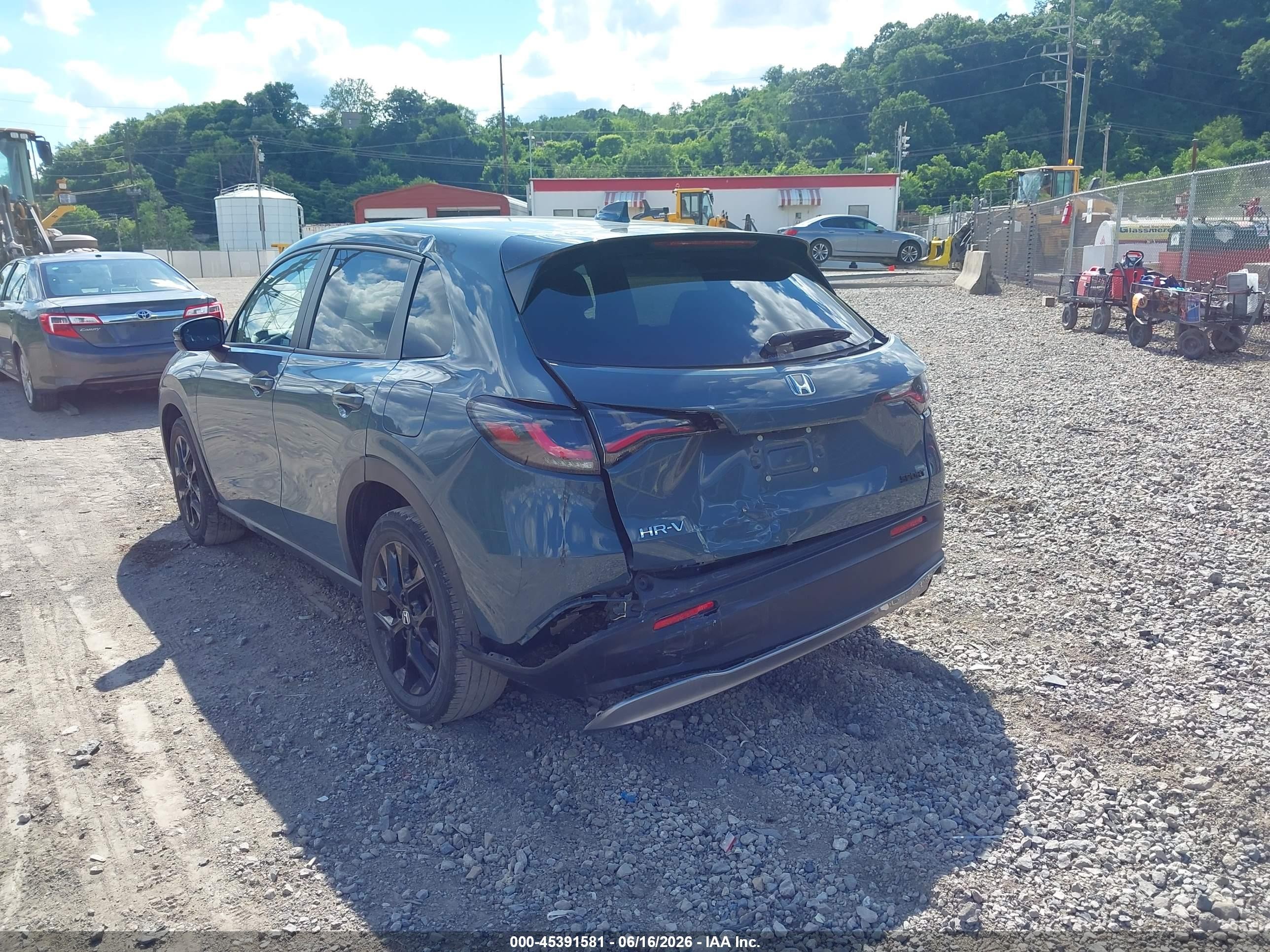 2023 Honda HR-V VIN 3CZRZ2H59PM715417 IAAI salvage auction — Rear End, Salvage (Pennsylvania), sold $7,200 on 2026-07-12 (photo 3)
