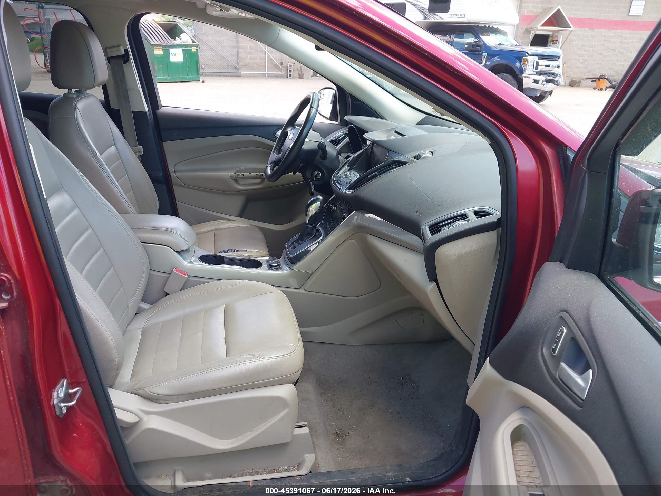 2013 Ford Escape VIN 1FMCU9HX9DUA45259 IAAI salvage auction — Normal Wear, Original (Maine), sold $700 on 2026-07-12 (photo 5)