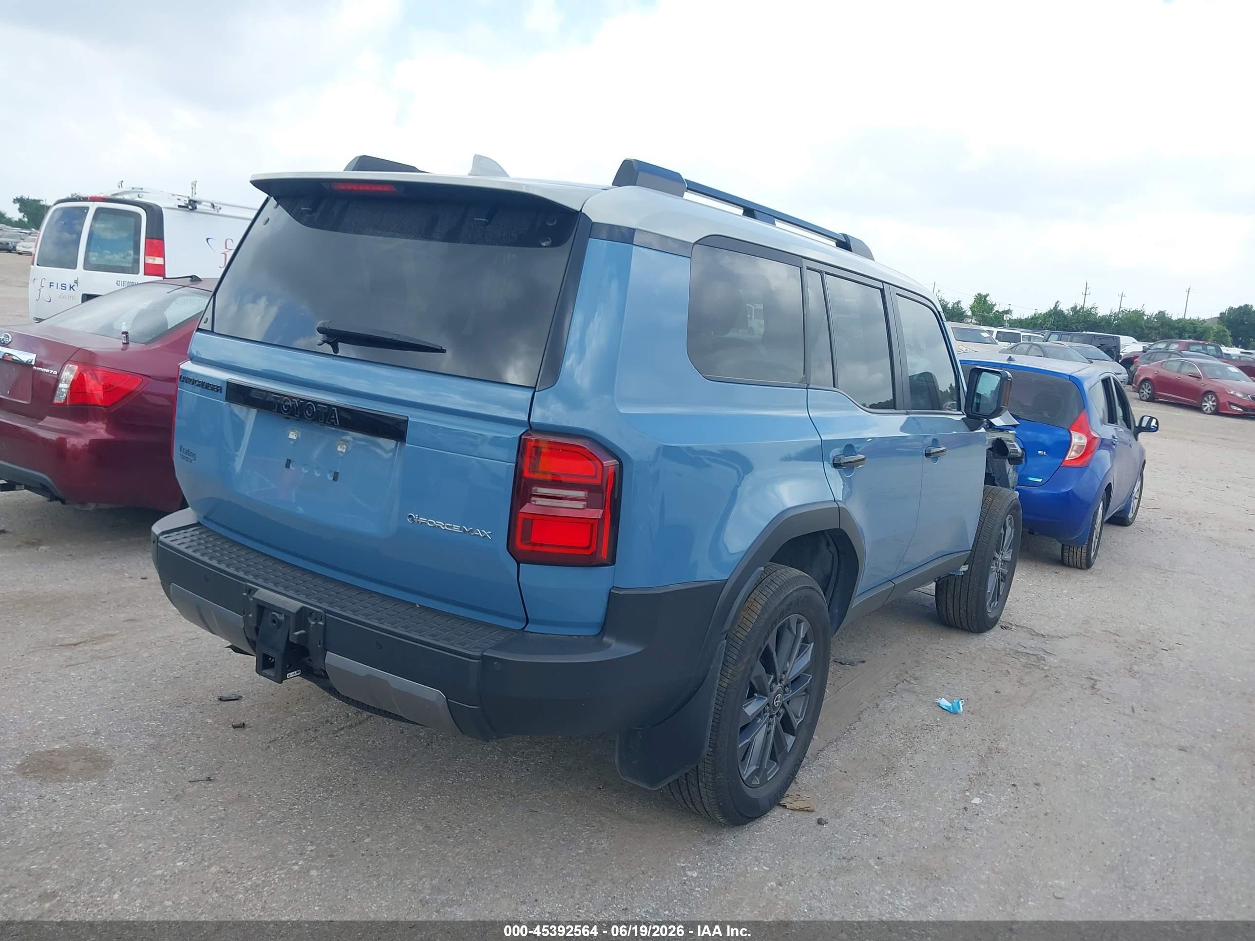 2025 Toyota Land cruiser VIN JTEABFAJ6SK037081 IAAI salvage auction — Front End, Salvage (Texas), sold $34,750 on 2026-08-06 (photo 4)