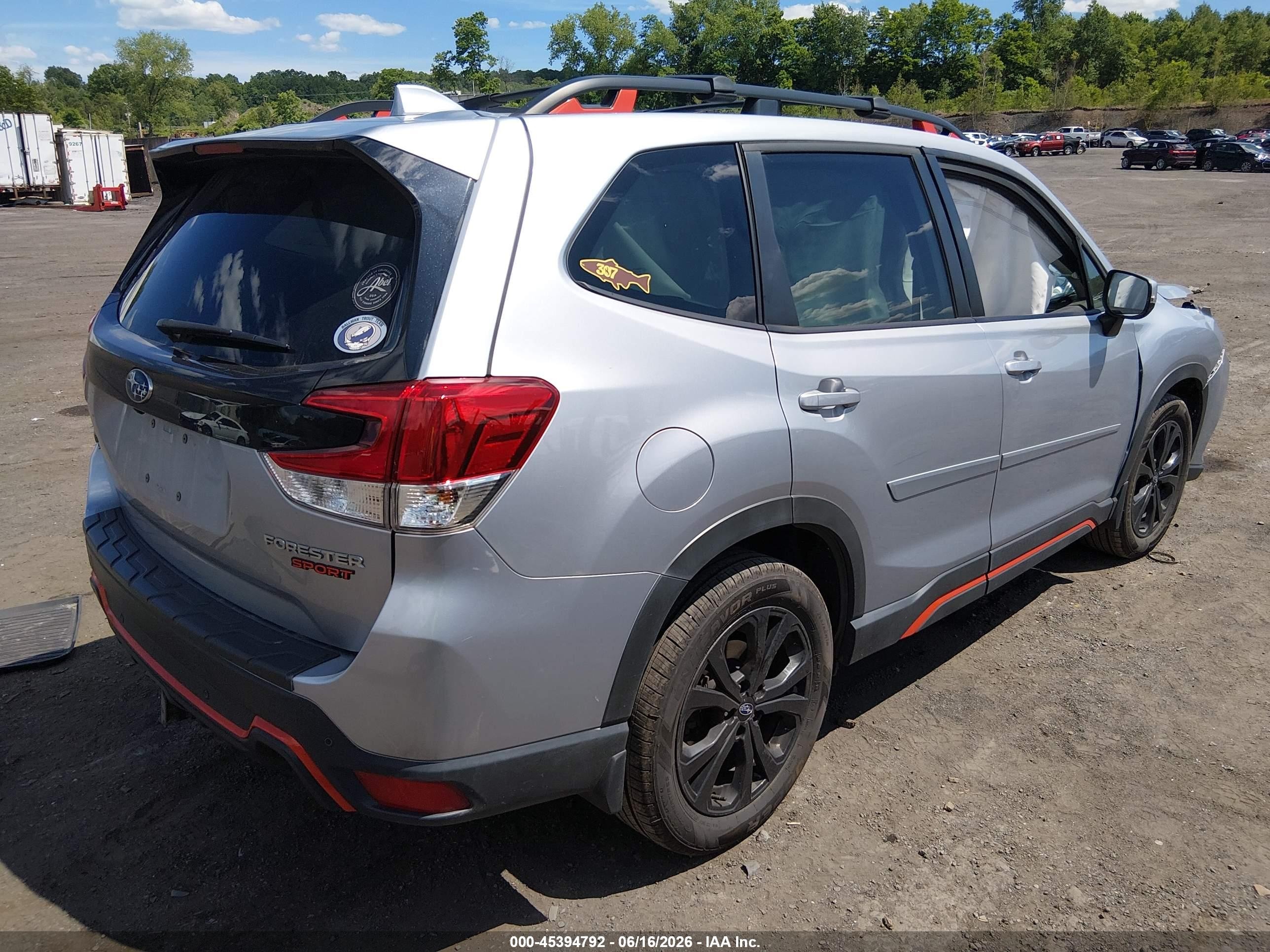 2023 Subaru Forester VIN JF2SKAJC4PH515985 IAAI salvage auction — Front End, Salvage (Pennsylvania), sold $4,100 on 2026-07-12 (photo 4)