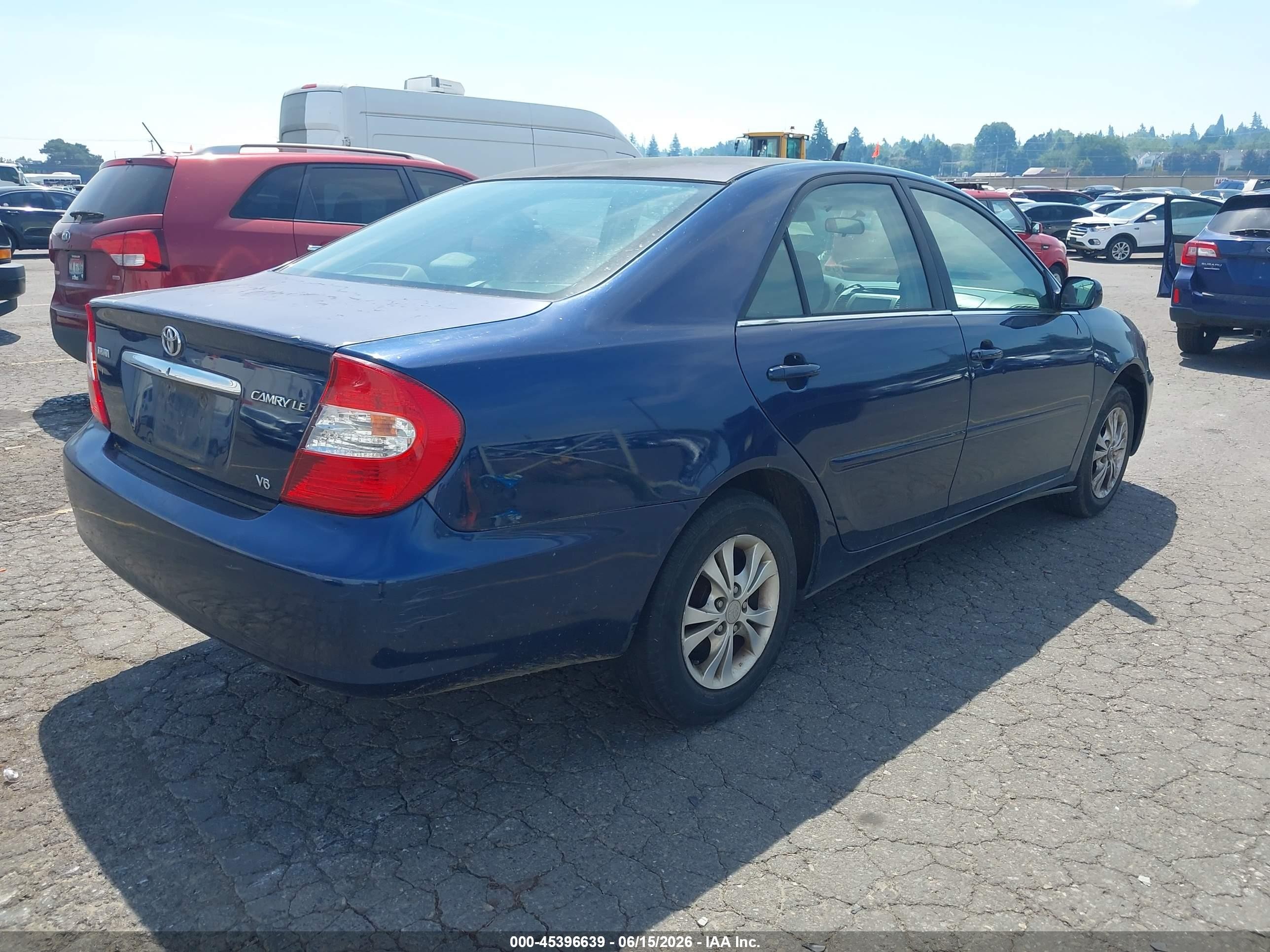 2004 Toyota Camry VIN 4T1BF30K84U064551 IAAI salvage auction — Normal Wear, Clear-Dealer Only (Oregon), sold $275 on 2026-07-09 (photo 4)
