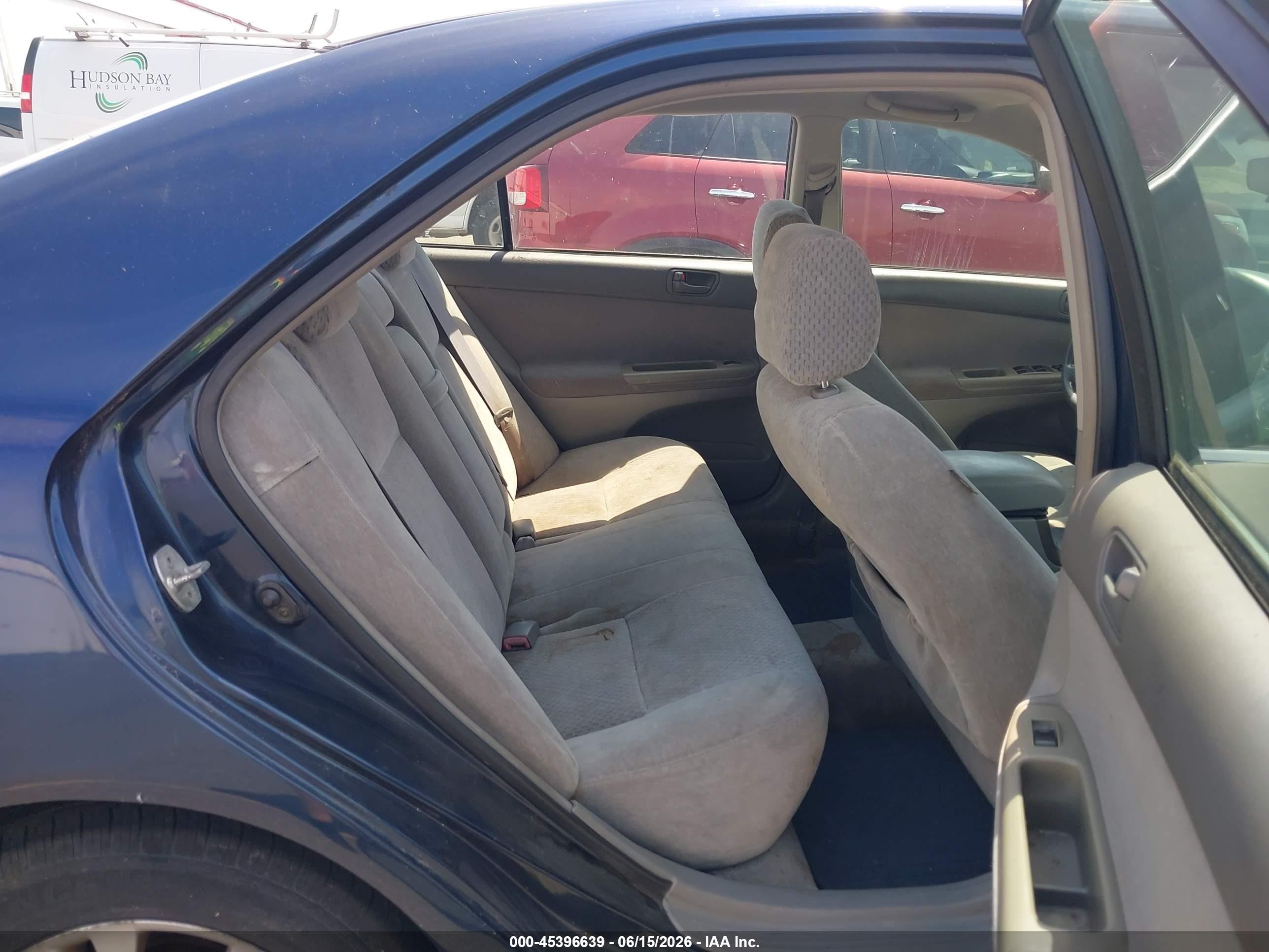 2004 Toyota Camry VIN 4T1BF30K84U064551 IAAI salvage auction — Normal Wear, Clear-Dealer Only (Oregon), sold $275 on 2026-07-09 (photo 8)