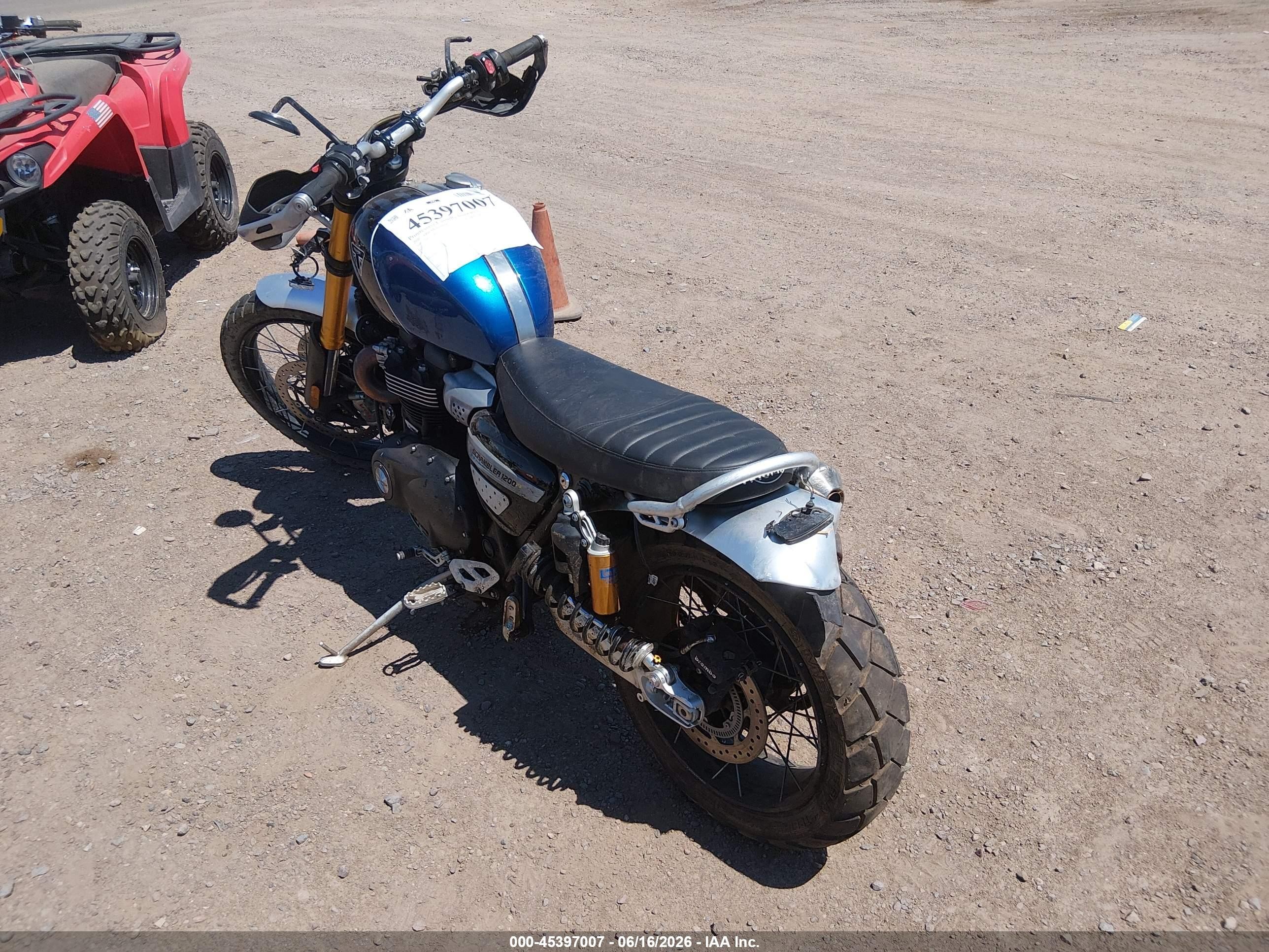 2020 Triumph motorcycle Scrambler VIN SMTD51HG2LT967367 IAAI salvage auction — Front End, Salvage (Arizona), sold $750 on 2026-09-09 (photo 3)