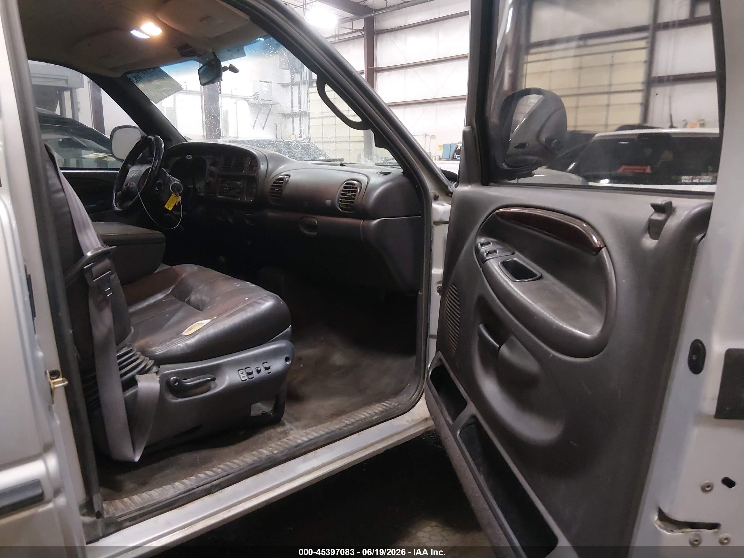 2001 Dodge Ram 1500 VIN 1B7HF13ZX1J290437 IAAI salvage auction — Front End, Salvage (Idaho), sold $250 on 2026-07-10 (photo 5)