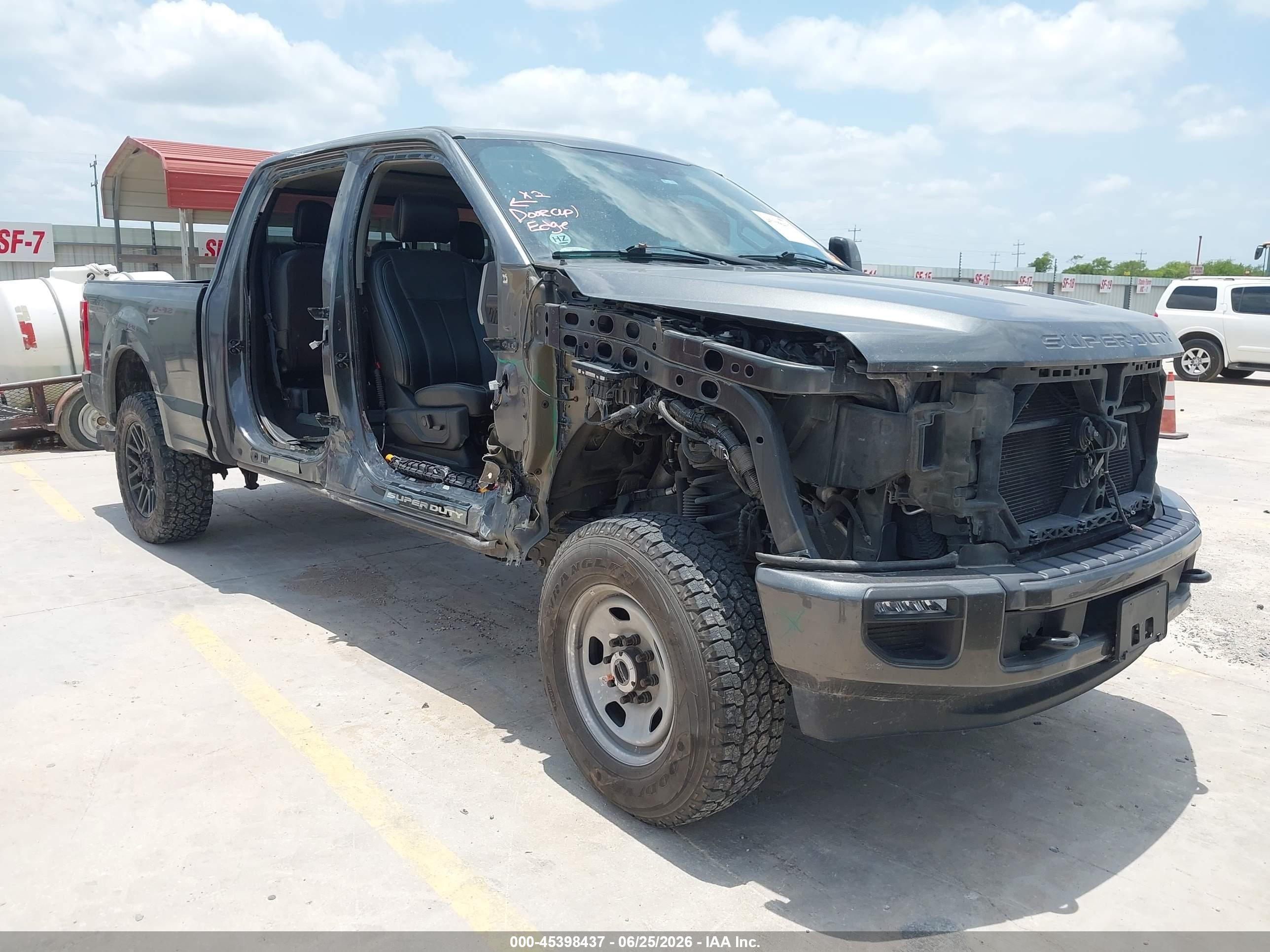 2020 Ford F-250 VIN 1FT7W2BT5LEE75540 — IAAI salvage auction photo