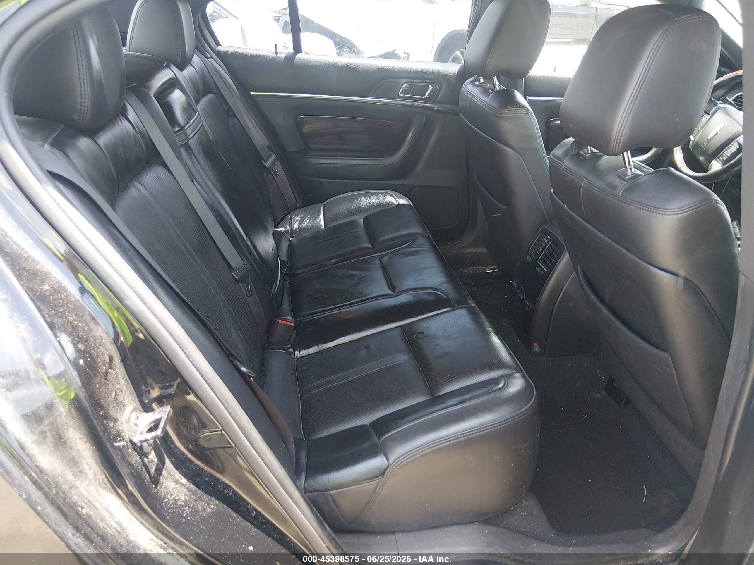 2011 Lincoln Mks VIN 1LNHL9DRXBG606824 IAAI salvage auction — Rear End, Salvage (Mississippi), sold $1,300 on 2026-09-23 (photo 8)