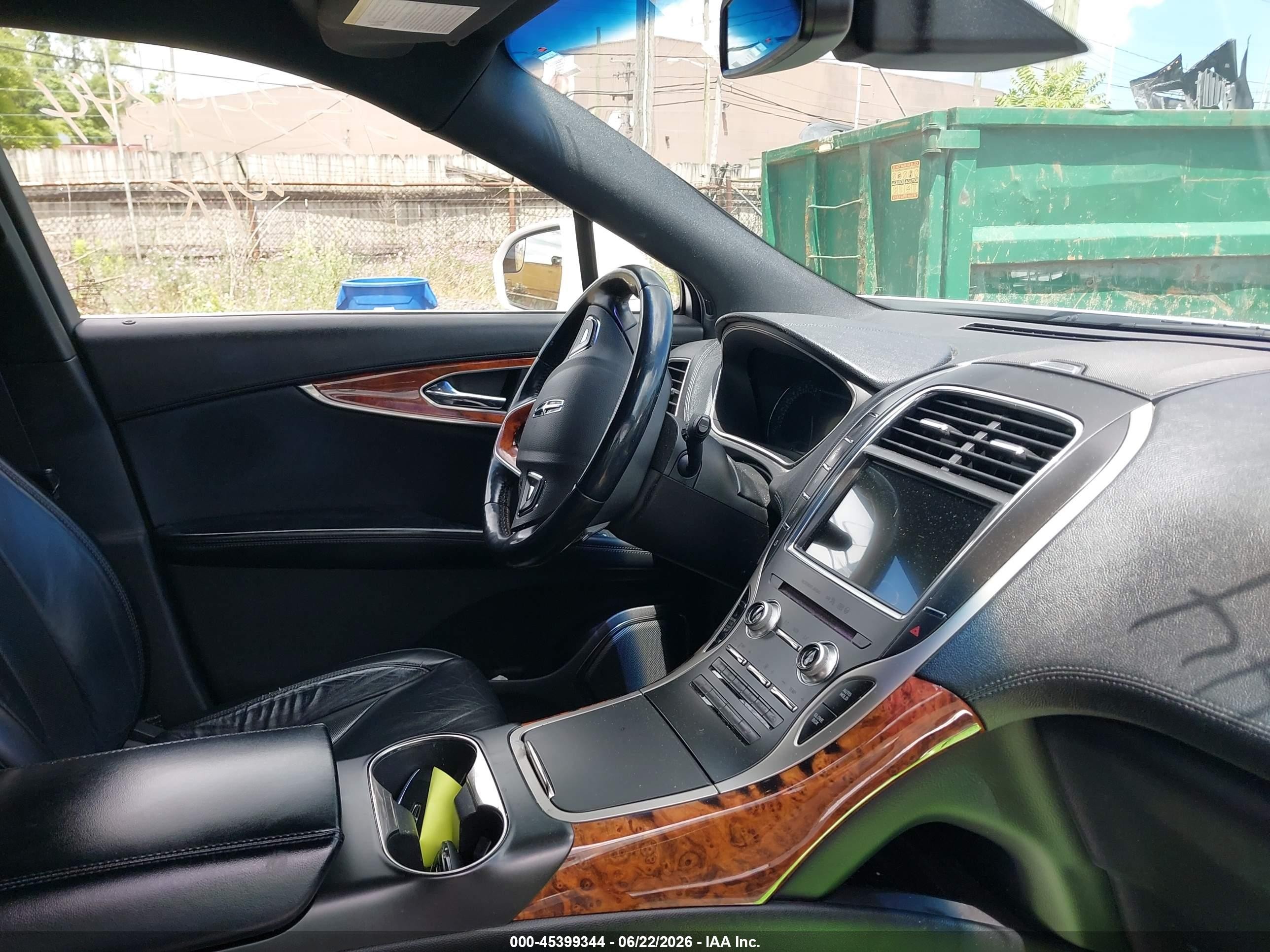 2018 Lincoln Mkx VIN 2LMPJ8KR4JBL49717 IAAI salvage auction — Front & Rear, Clear (Michigan), sold $4,550 on 2026-09-06 (photo 5)