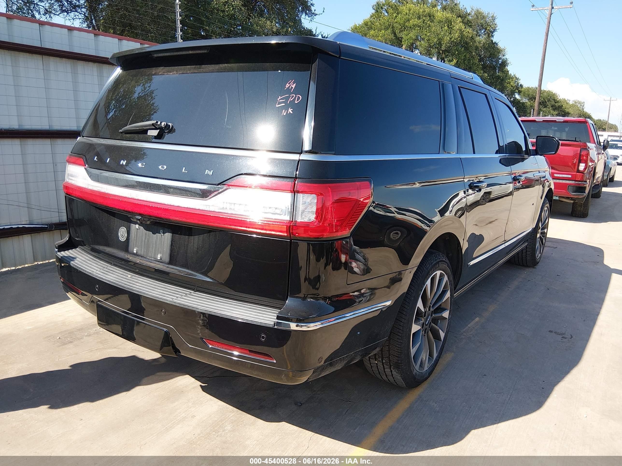 2021 Lincoln Navigator VIN 5LMJJ3KT3MEL02877 IAAI salvage auction — Front End, Original (Texas), sold $13,000 on 2026-09-11 (photo 4)
