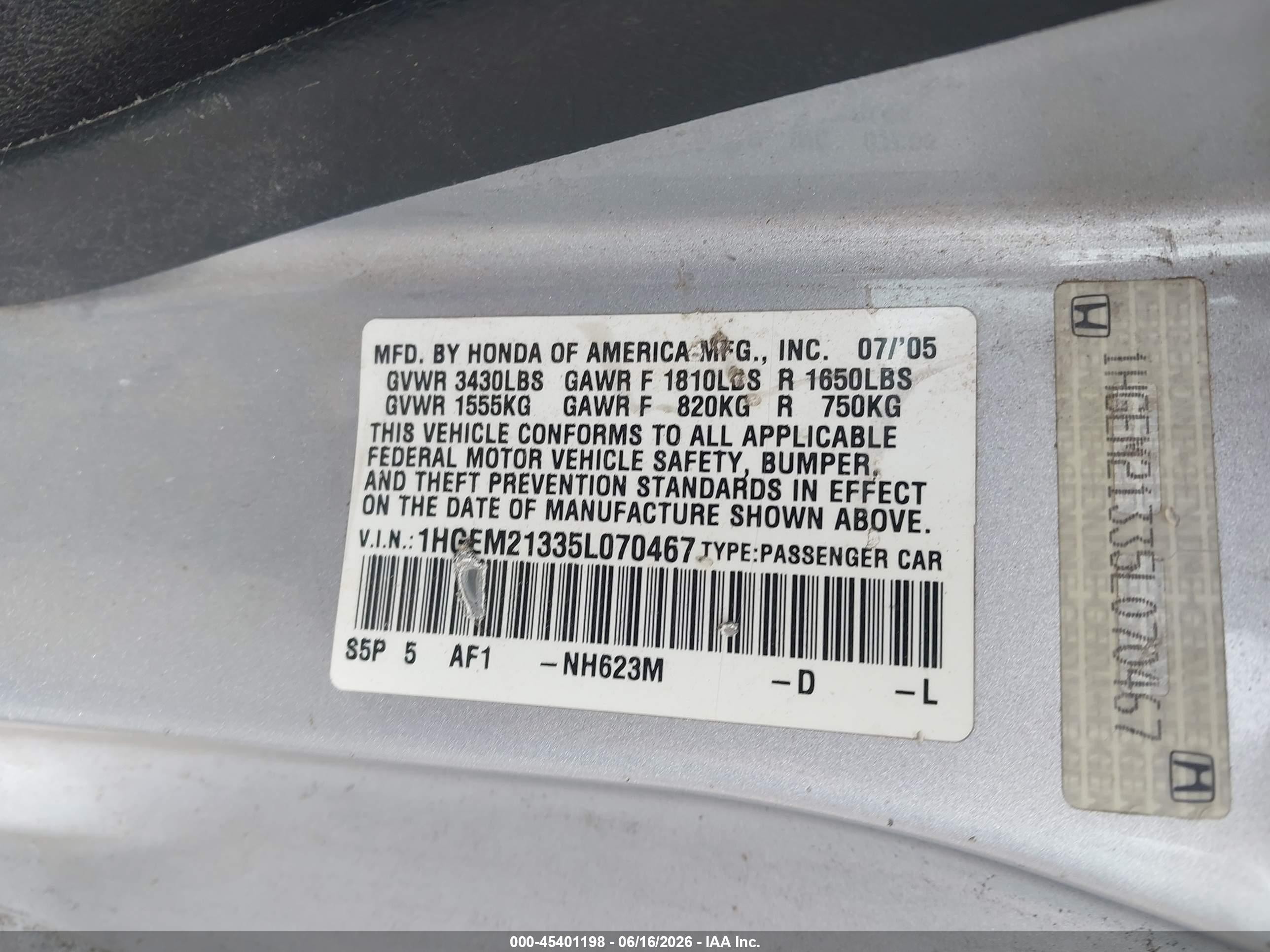 2005 Honda Civic VIN 1HGEM21335L070467 IAAI salvage auction — Normal Wear, Clear-Dealer Only (Oregon), sold $225 on 2026-07-09 (photo 9)