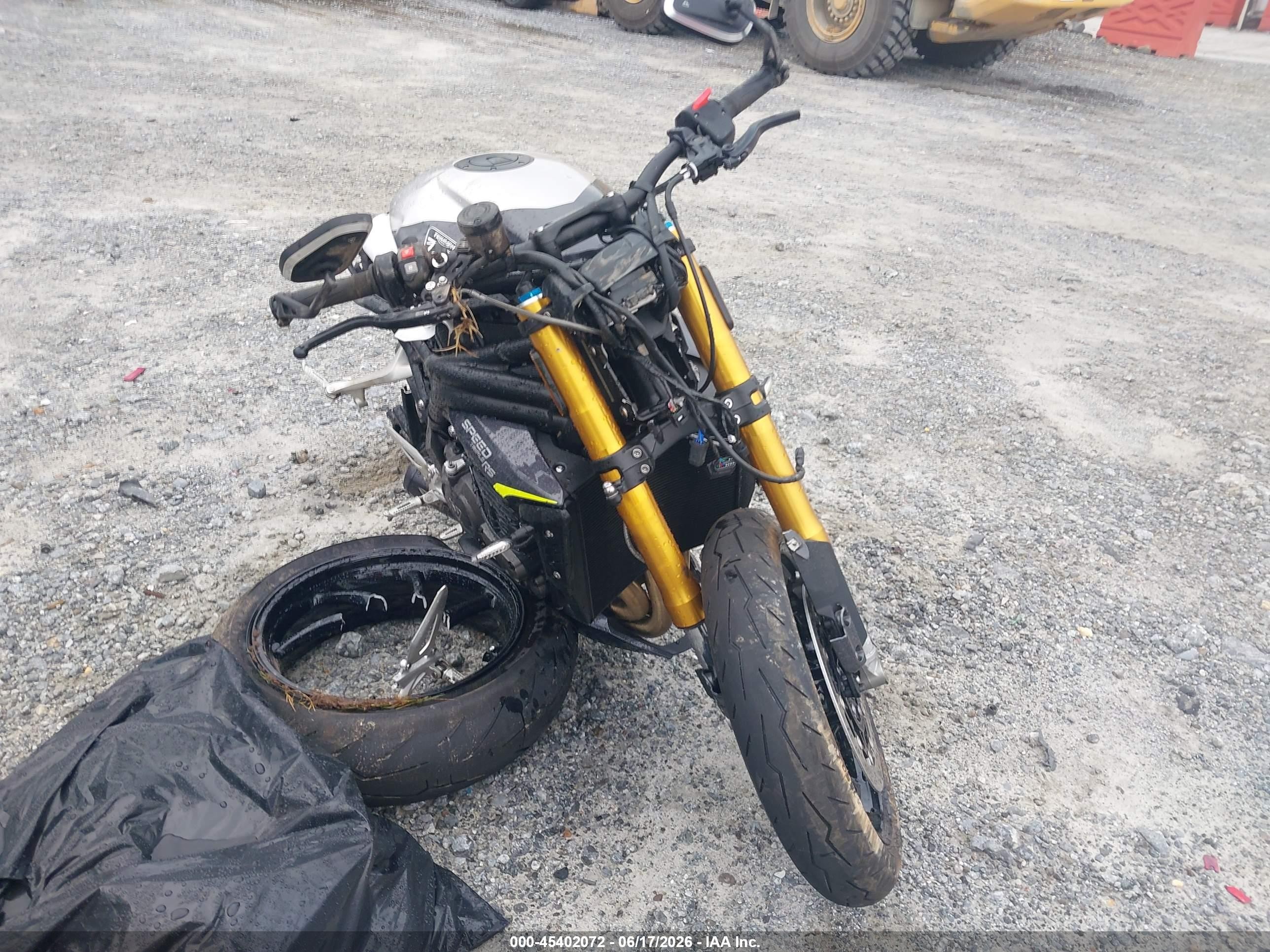 2025 Triumph motorcycle Speed triple VIN SMTP11S4XSTCG5575 IAAI salvage auction — Rollover, Salvage (Georgia), sold $925 on 2026-09-09 (photo 1)