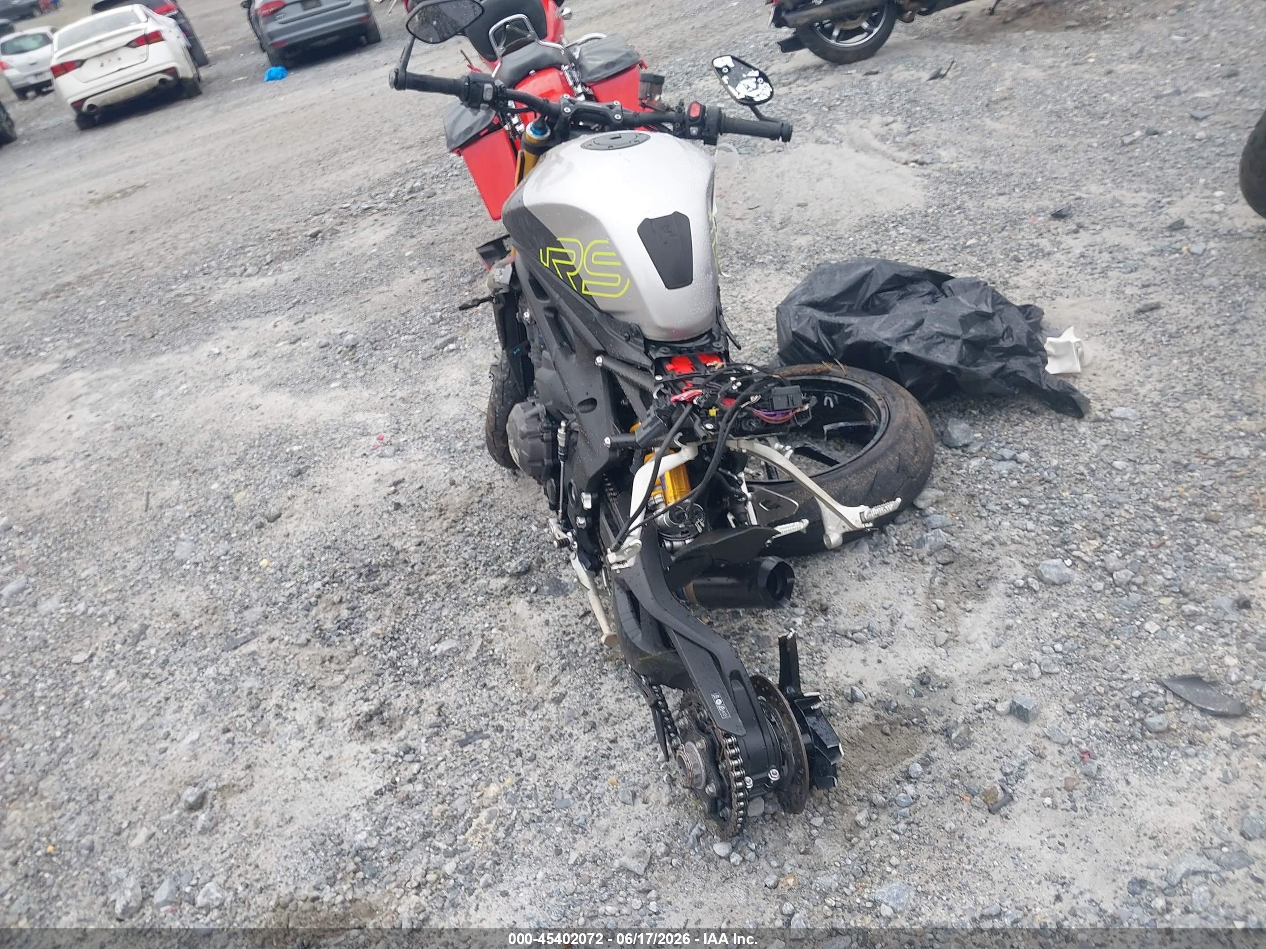 2025 Triumph motorcycle Speed triple VIN SMTP11S4XSTCG5575 IAAI salvage auction — Rollover, Salvage (Georgia), sold $925 on 2026-09-09 (photo 3)