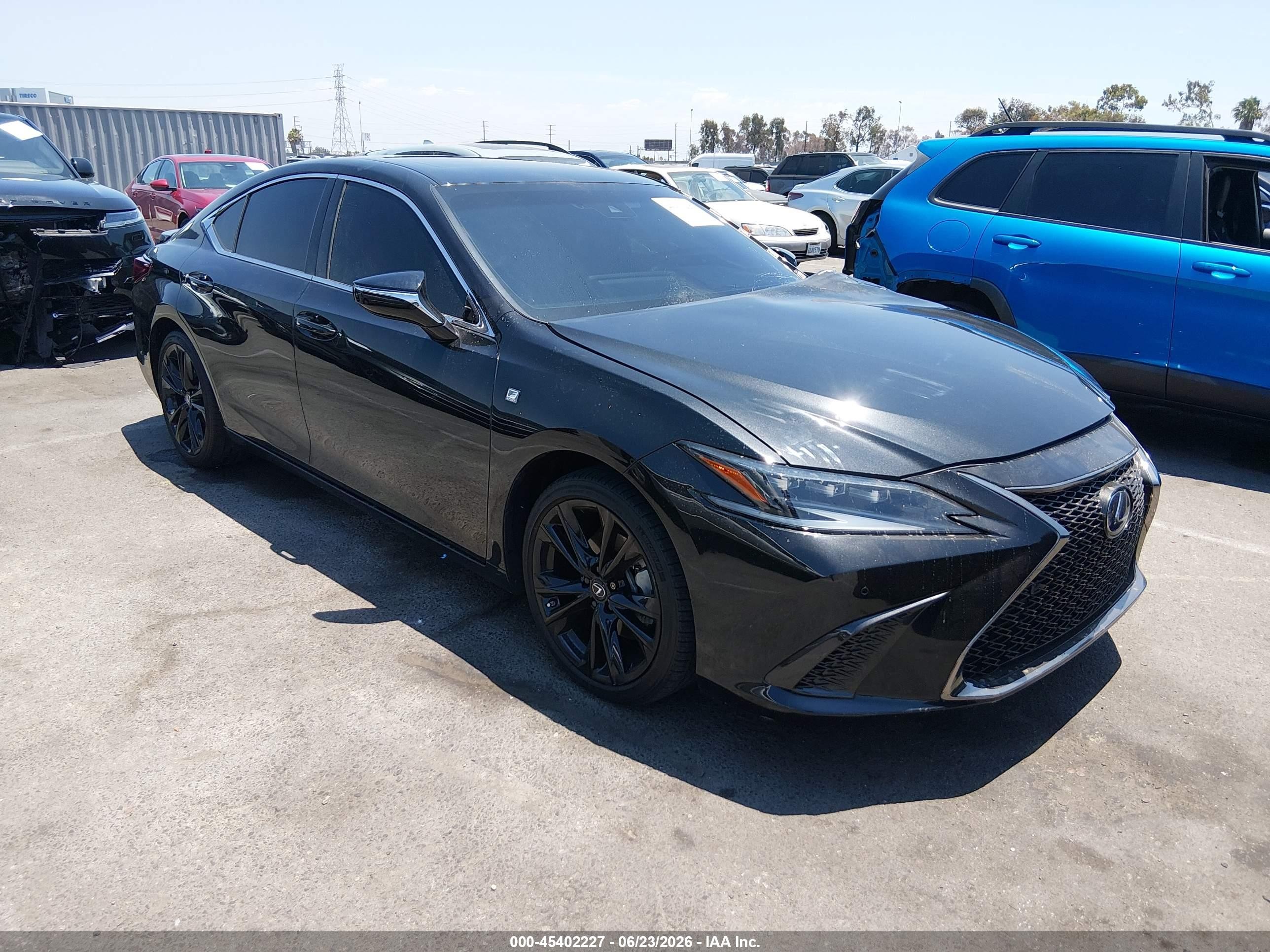 2022 Lexus ES 300h VIN 58AGA1C13NU015182 — IAAI salvage auction photo
