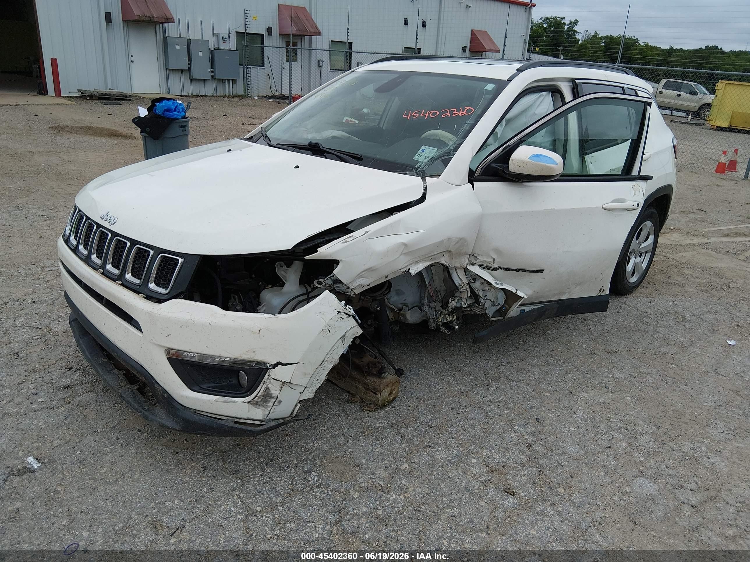 2021 Jeep Compass VIN 3C4NJCBB8MT592193 IAAI salvage auction — Side, Salvage (Louisiana), sold $1,200 on 2026-09-05 (photo 2)
